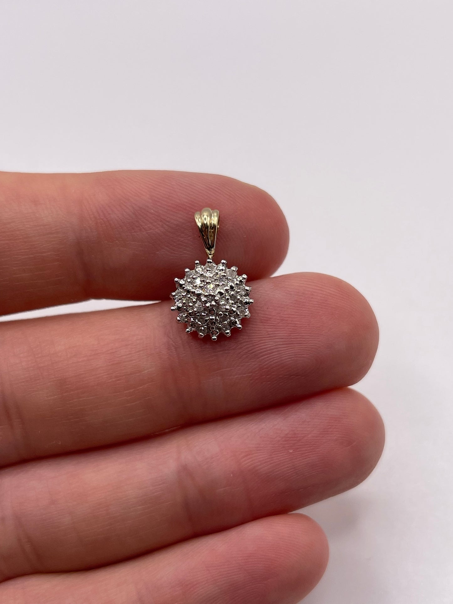 9ct gold diamond cluster pendant