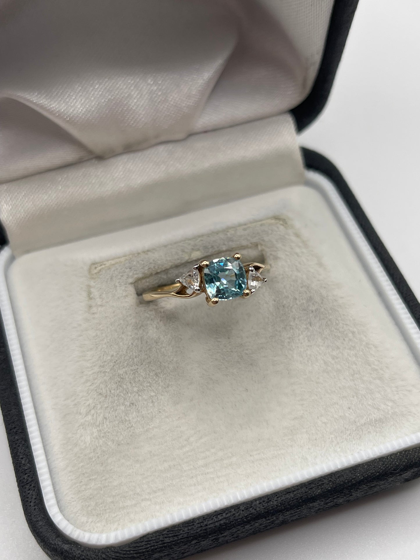 9ct gold blue and white zircon ring
