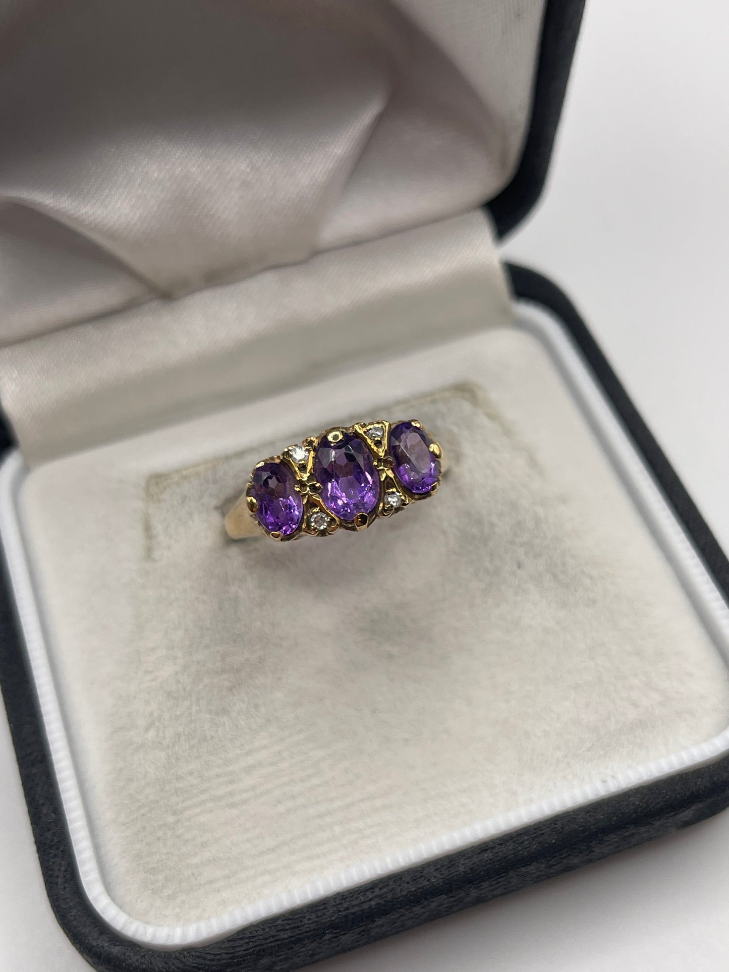 9ct gold amethyst and diamond ring