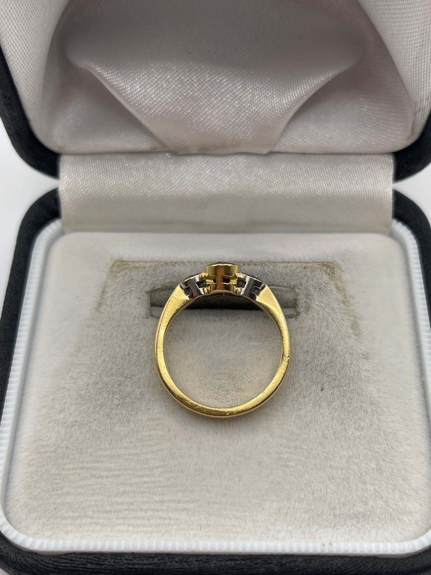 18ct gold ruby and diamond ring