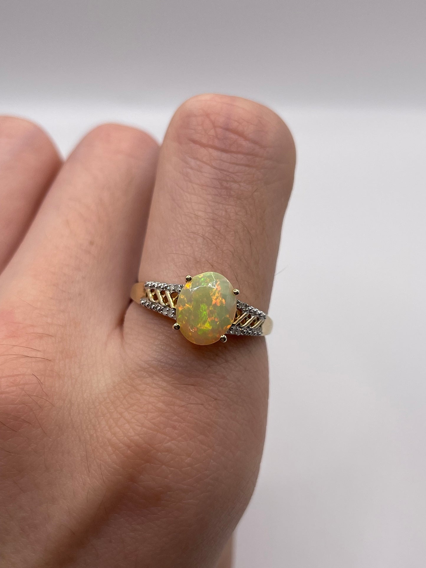 9ct gold opal and diamond ring