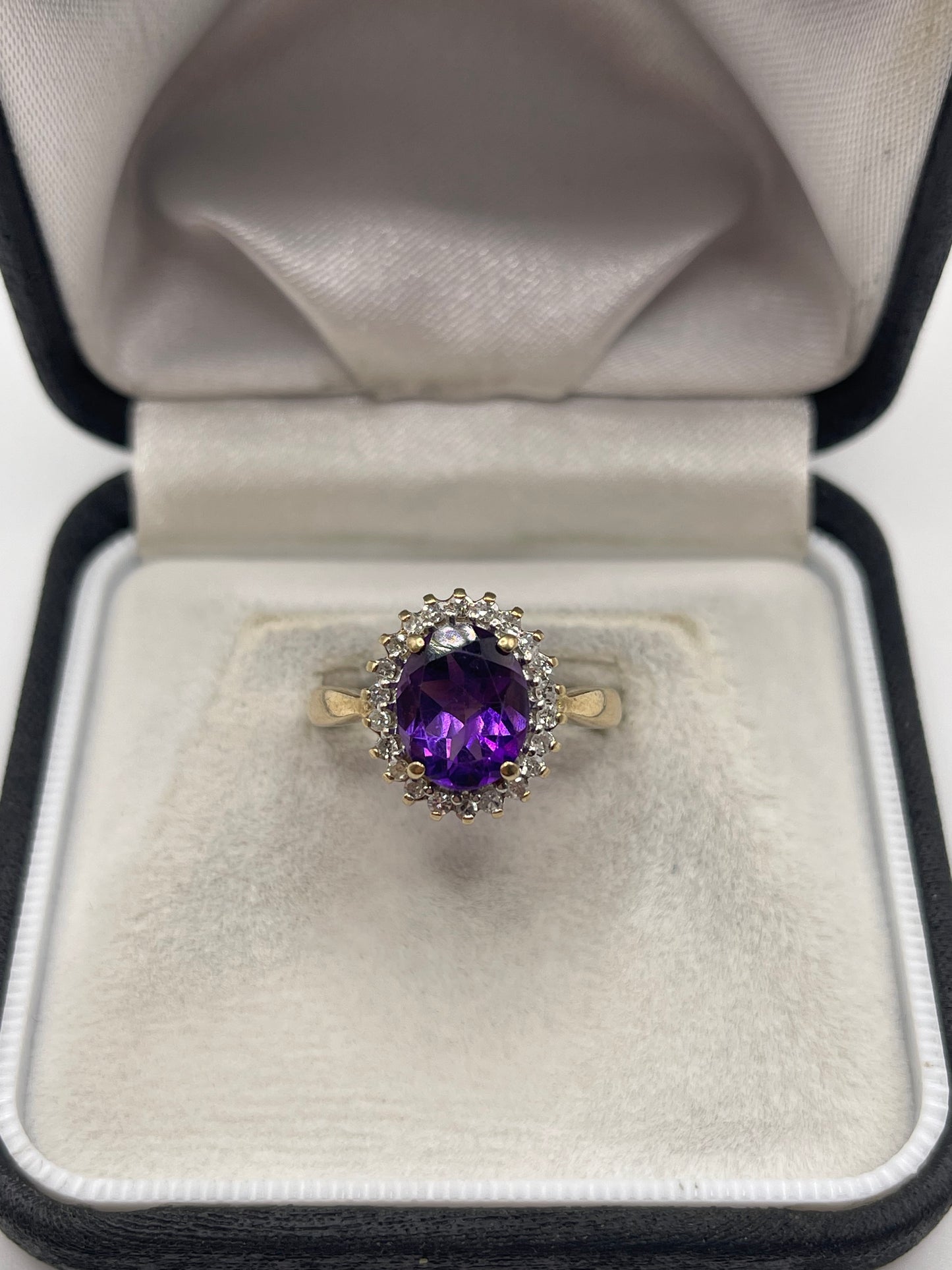 9ct gold amethyst and diamond ring