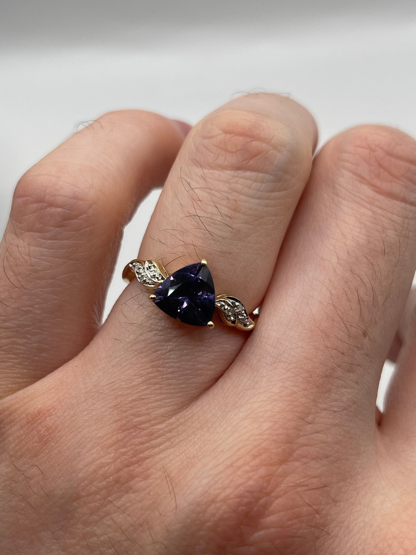 9ct gold blueberry quartz and diamond ring