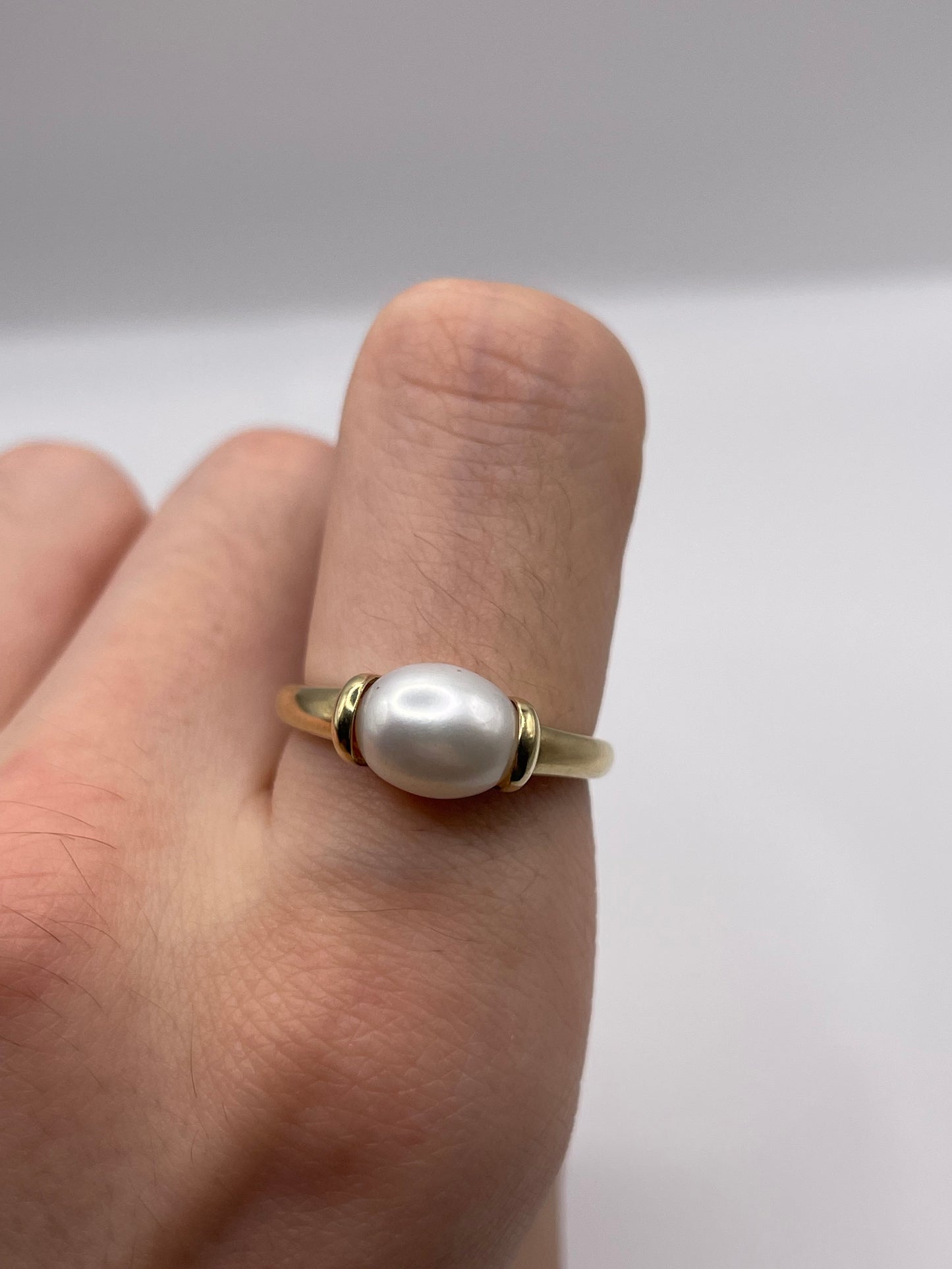 9ct gold pearl ring