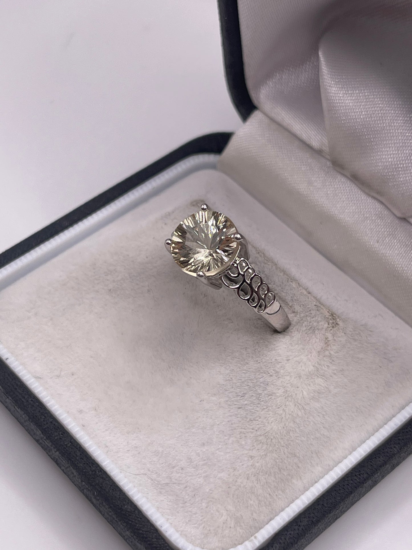 Silver topaz ring