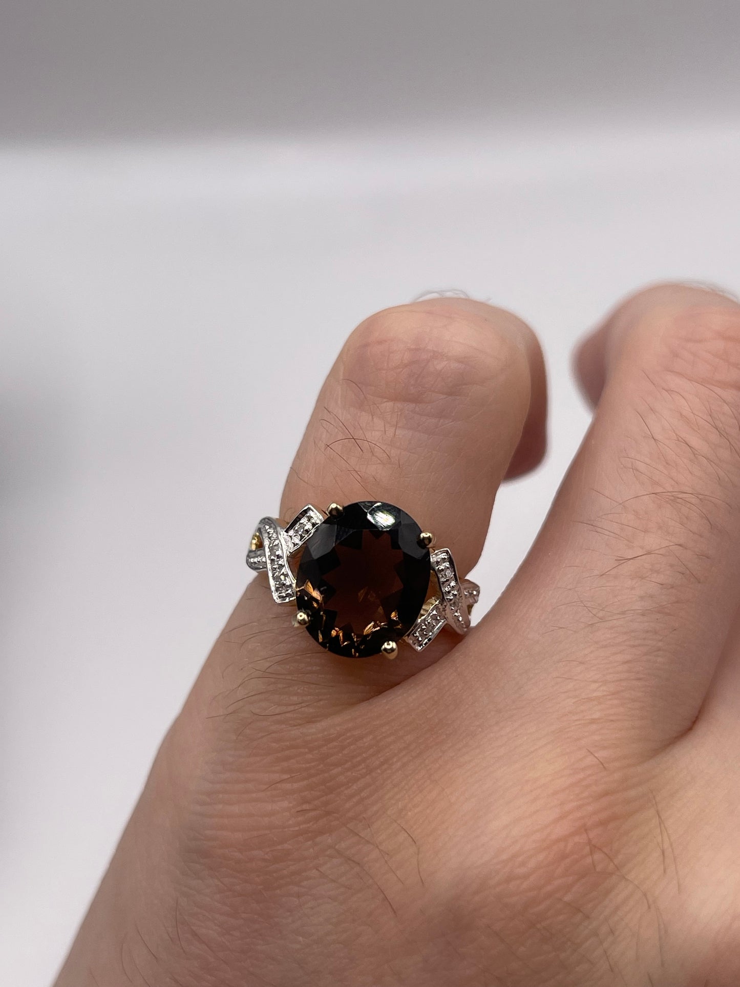 9ct gold Smokey quartz and diamond ring