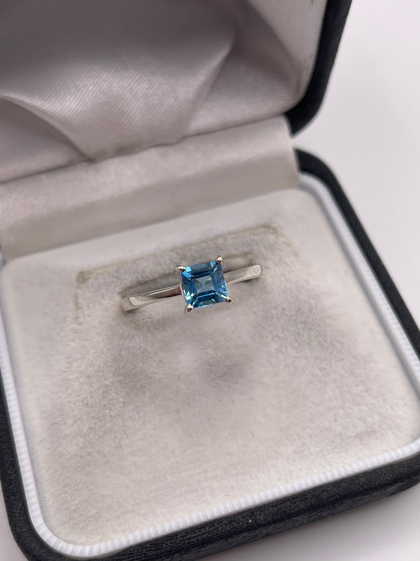 Silver topaz ring