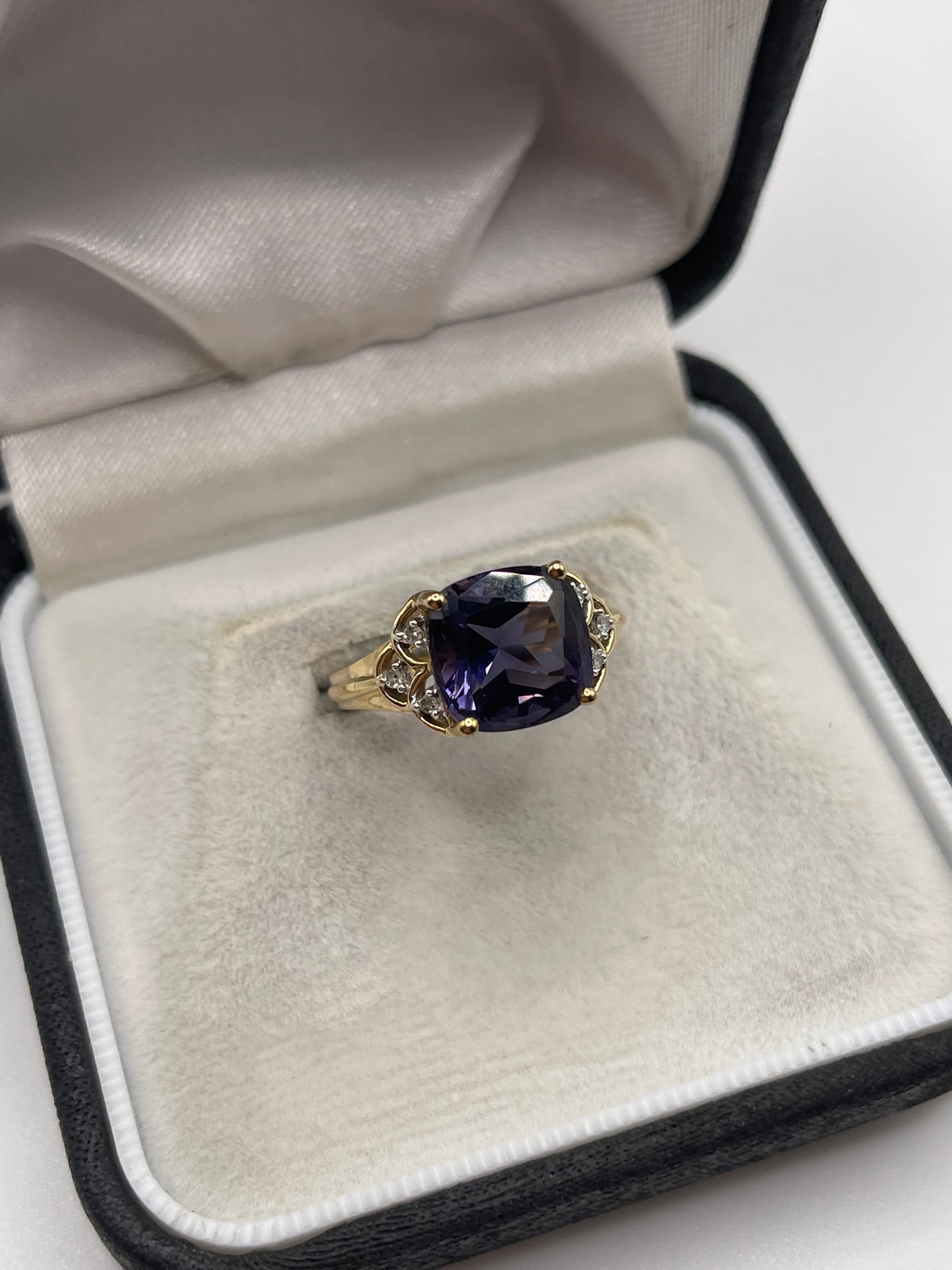 9ct gold iolite and diamond ring