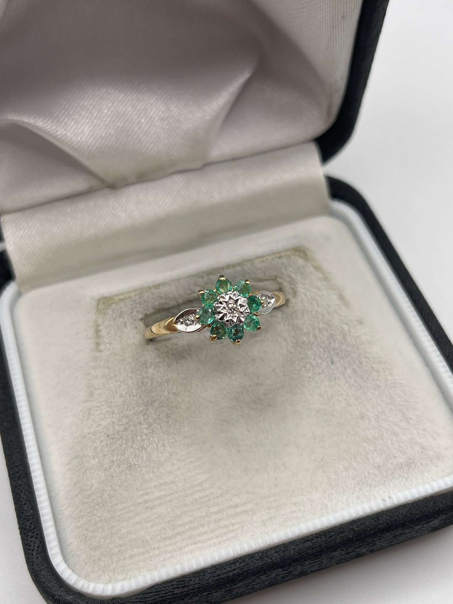 9ct gold emerald and diamond ring