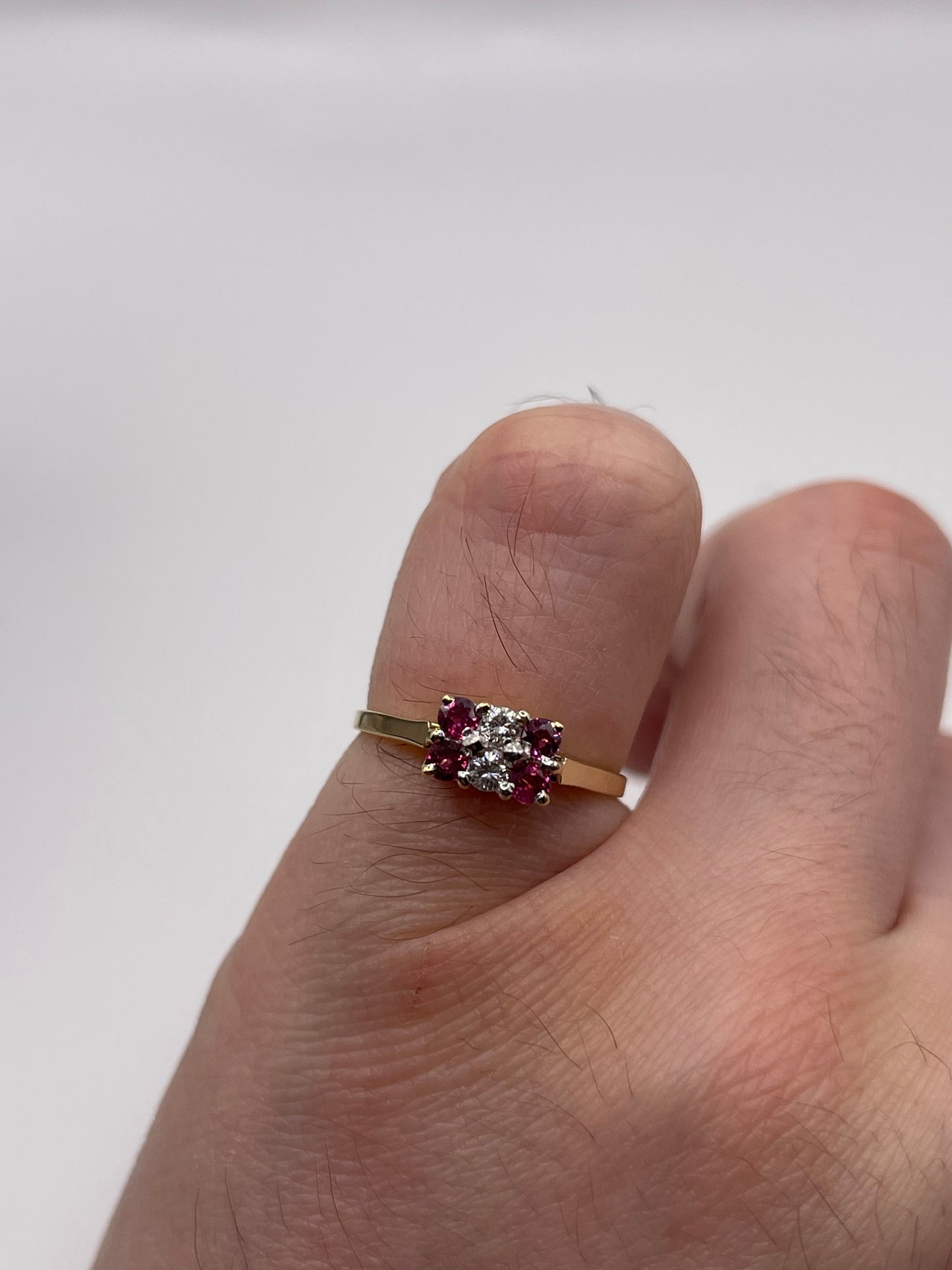 18ct gold ruby and diamond ring