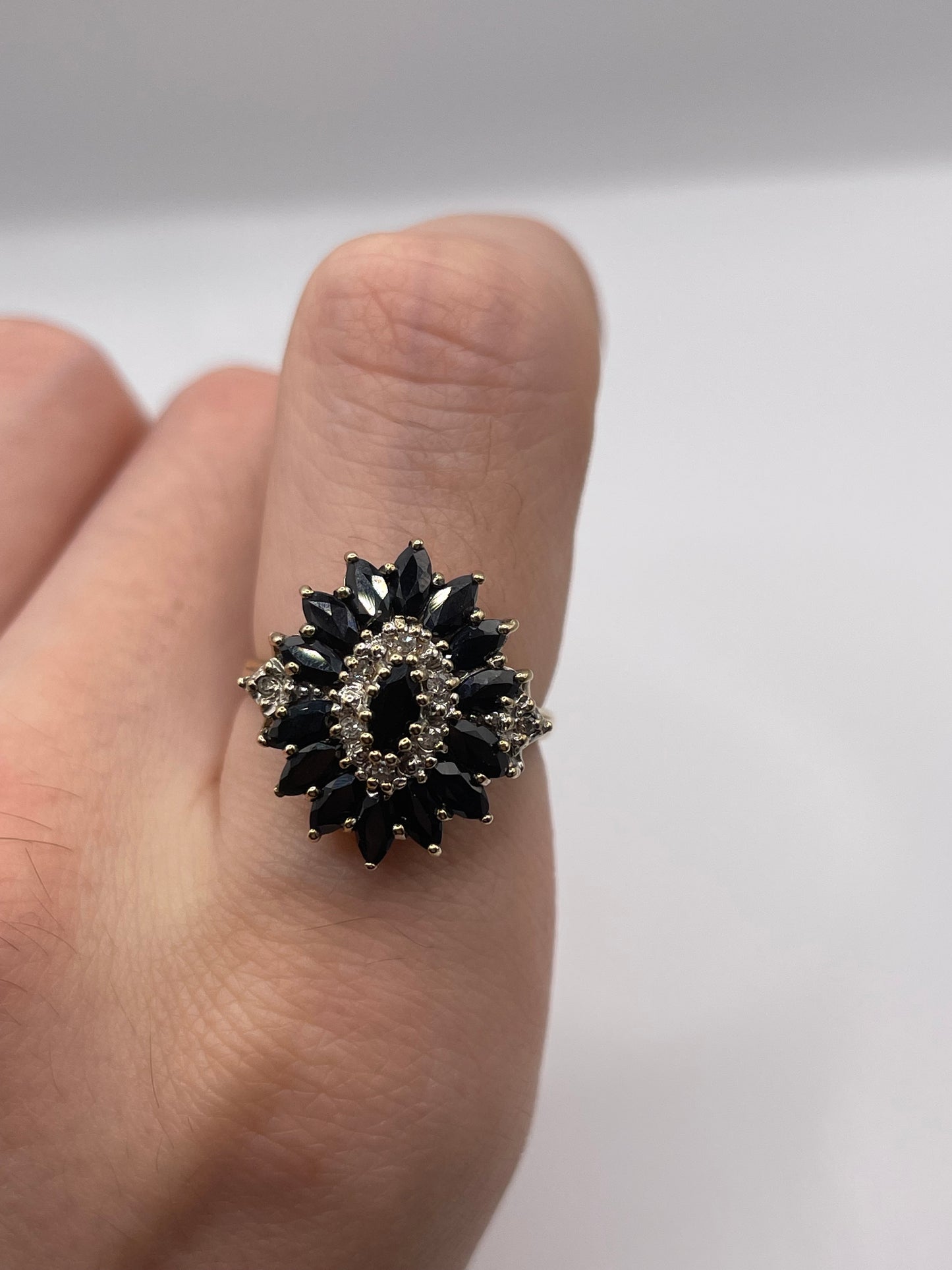 9ct gold sapphire and diamond ring