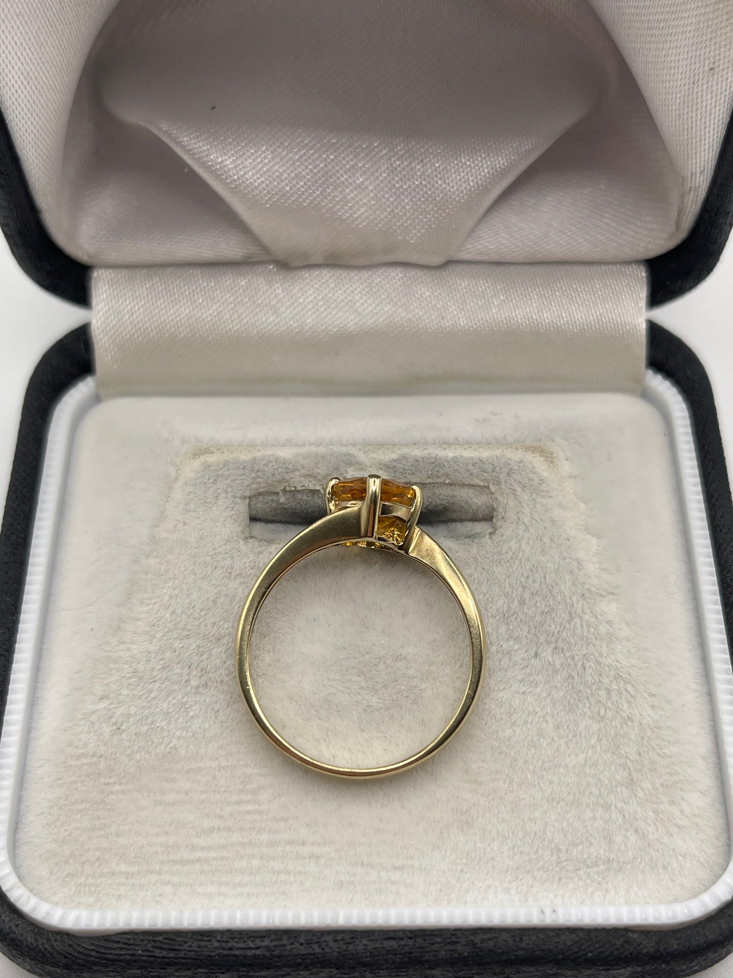 9ct gold citrine ring