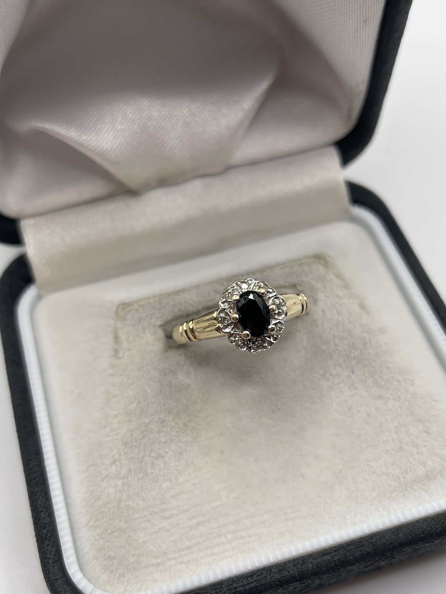 9ct gold sapphire and diamond ring