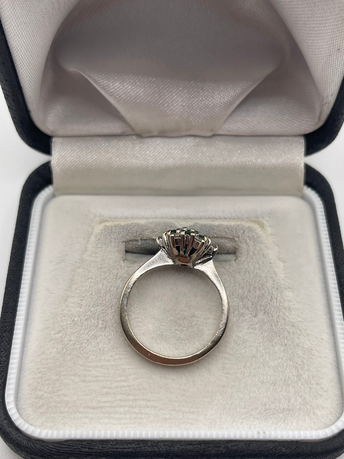 18ct white gold emerald and diamond ring
