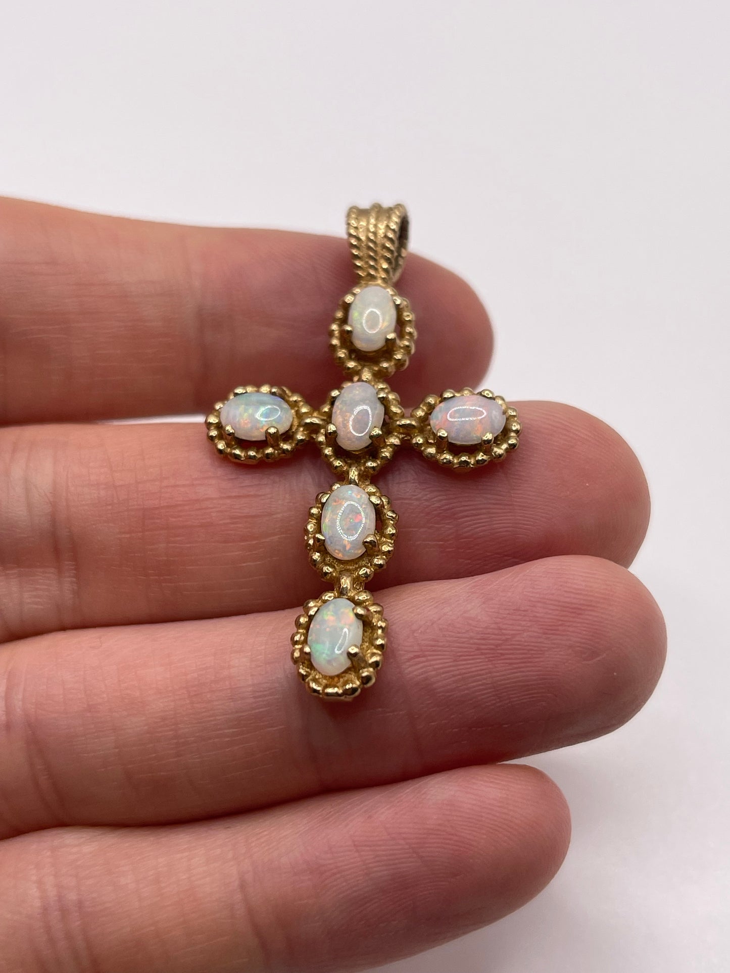 9ct gold opal cross pendant