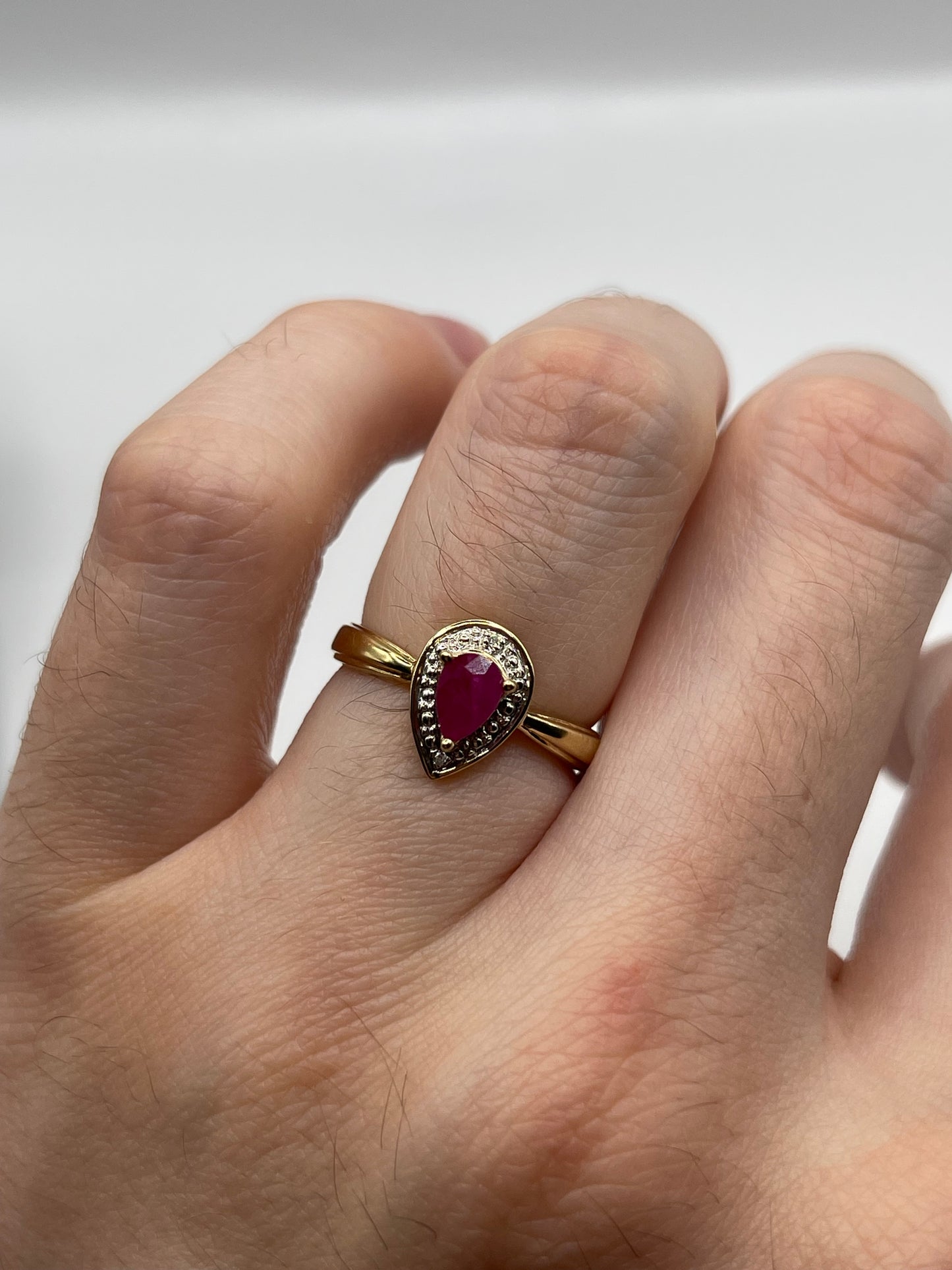 9ct gold ruby and diamond ring
