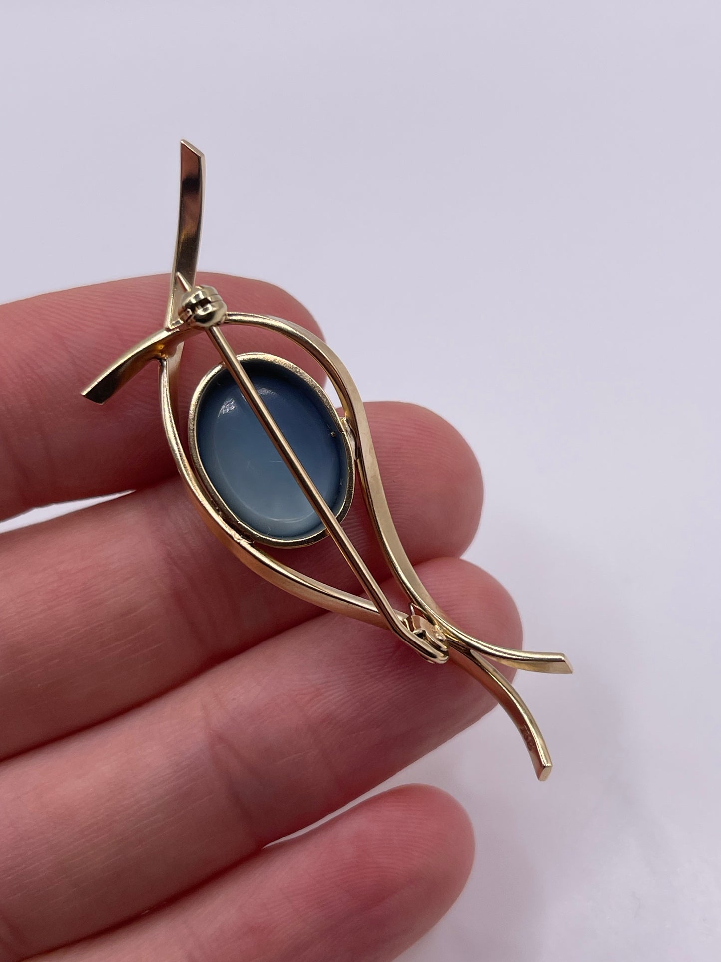 9ct gold black opal doublet brooch