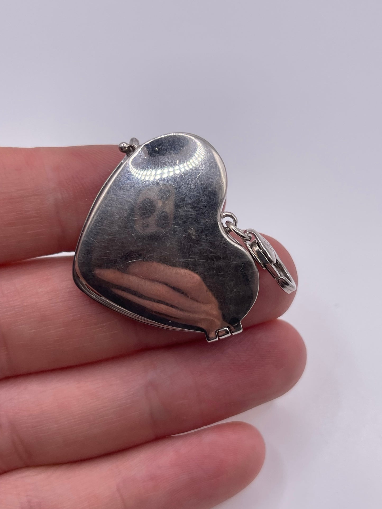 Silver garnet heart pendant