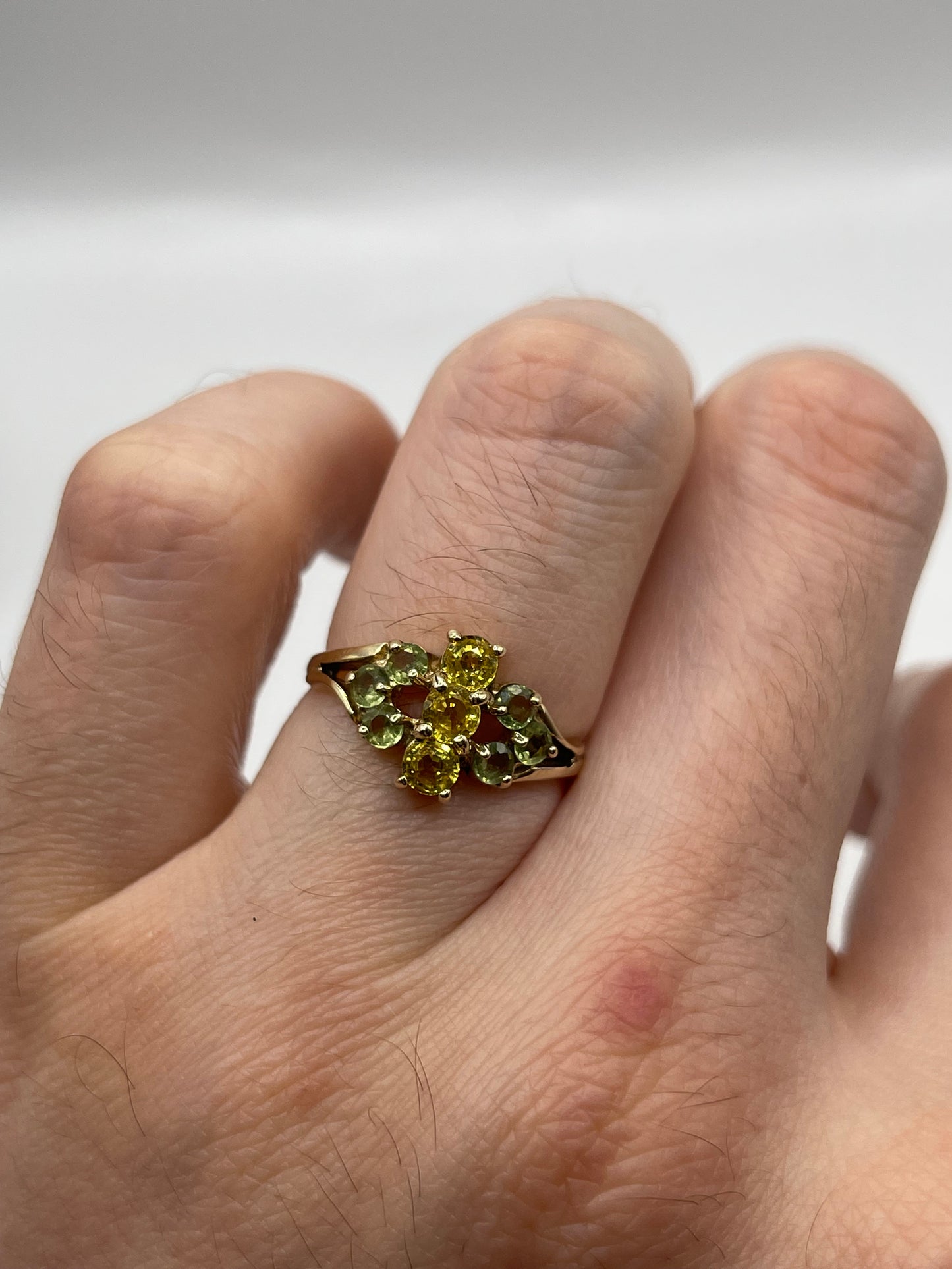 9ct gold sapphire cluster ring
