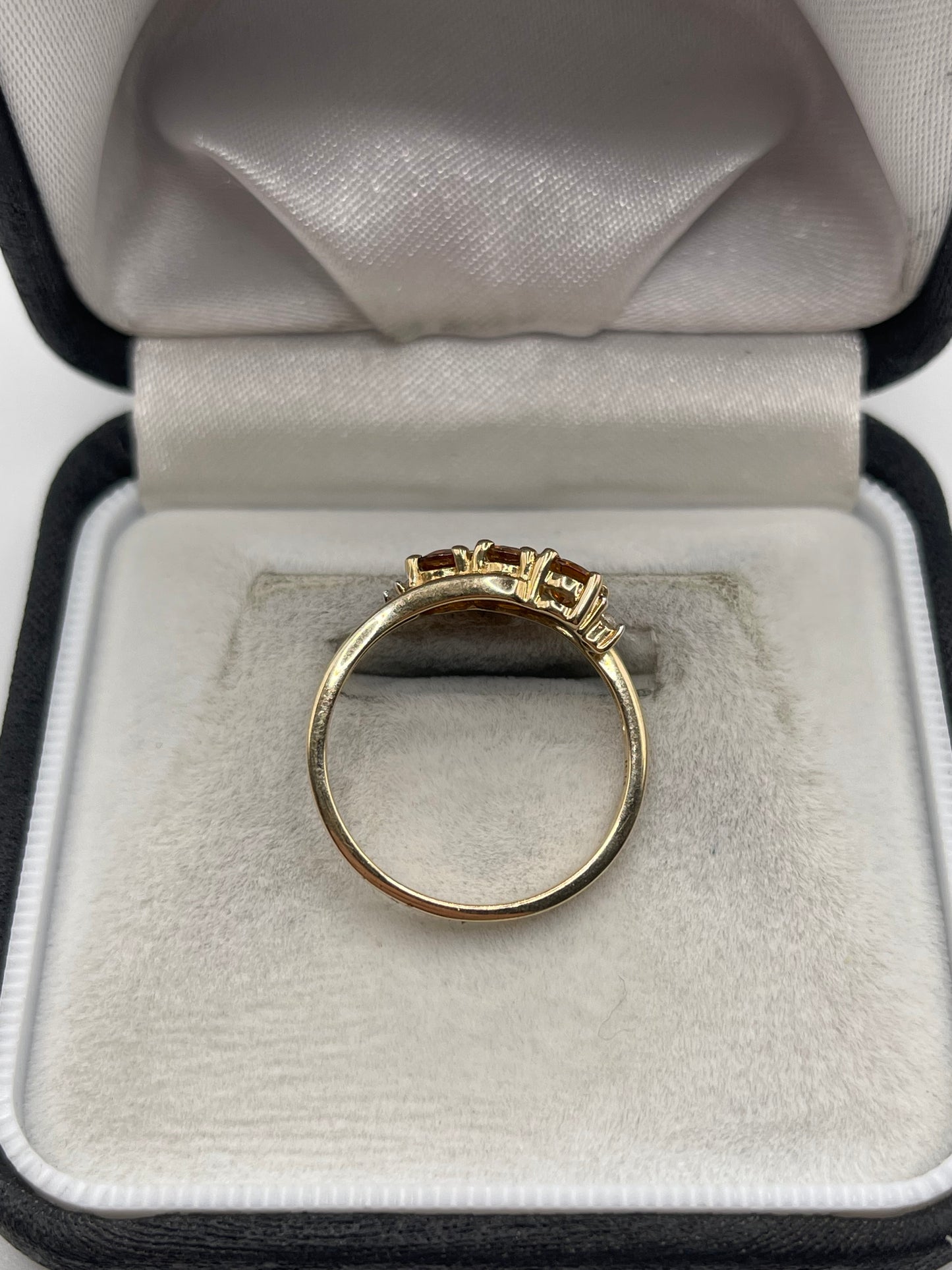 9ct gold zircon ring