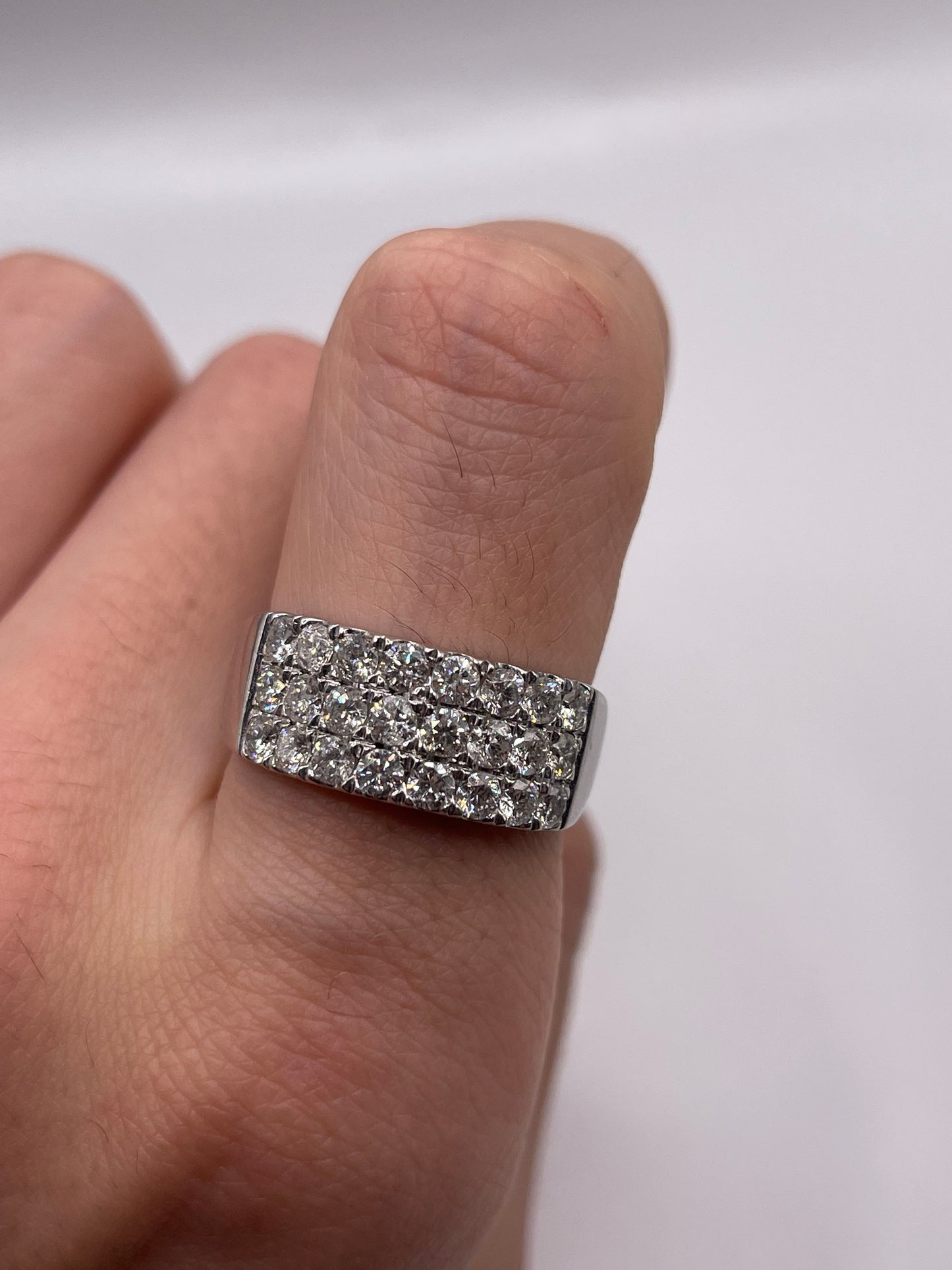 9ct white gold 2ct diamond cluster ring