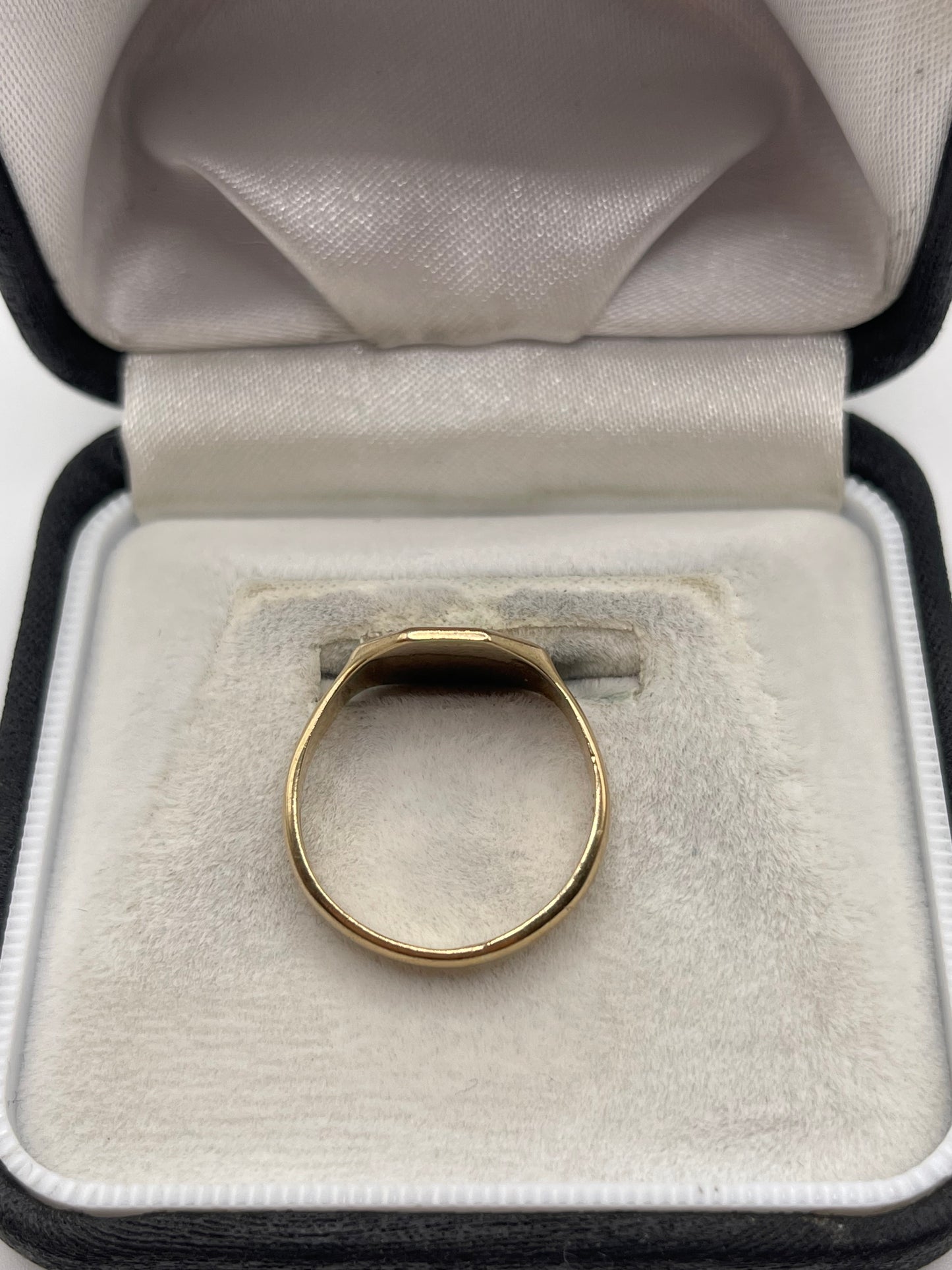 9ct gold signet ring