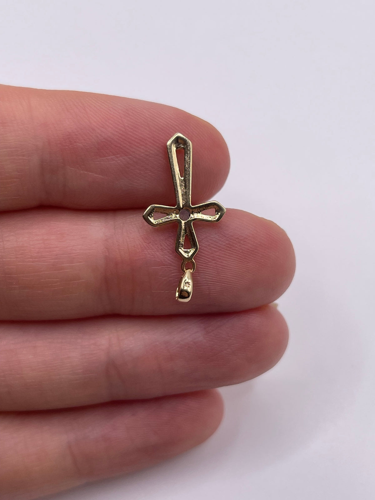 9ct gold topaz cross pendant