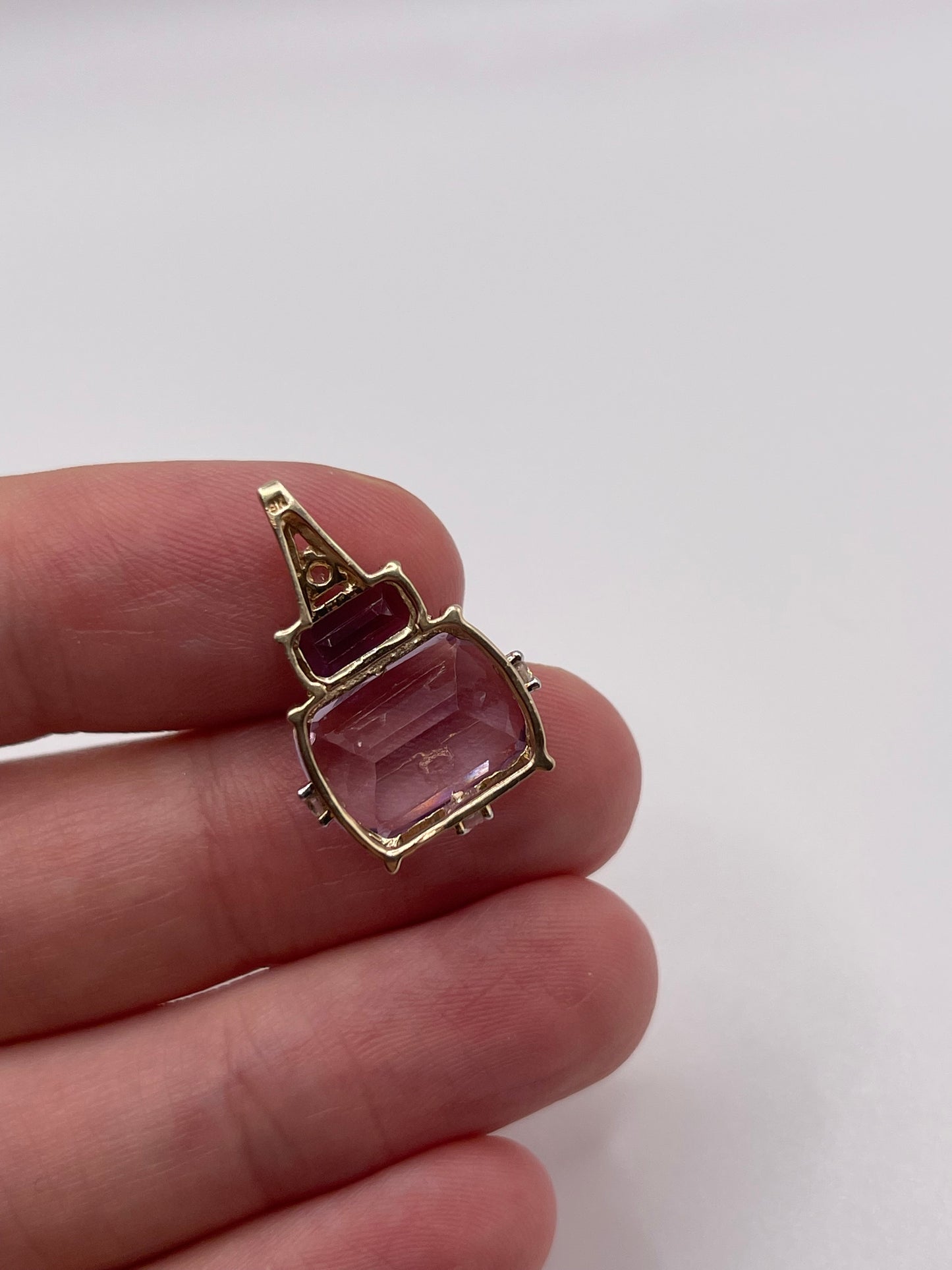 9ct gold amethyst and zircon pendant