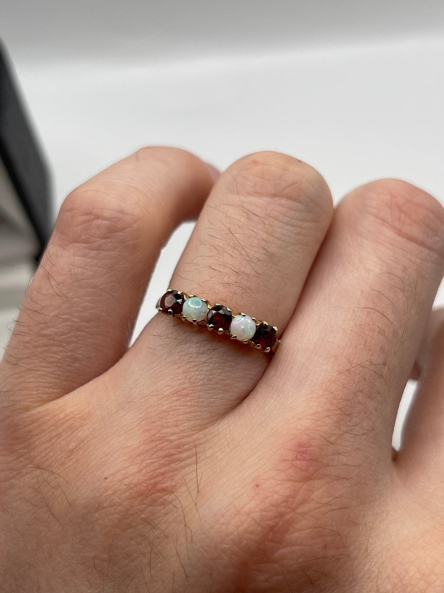 9ct gold opal and garnet ring