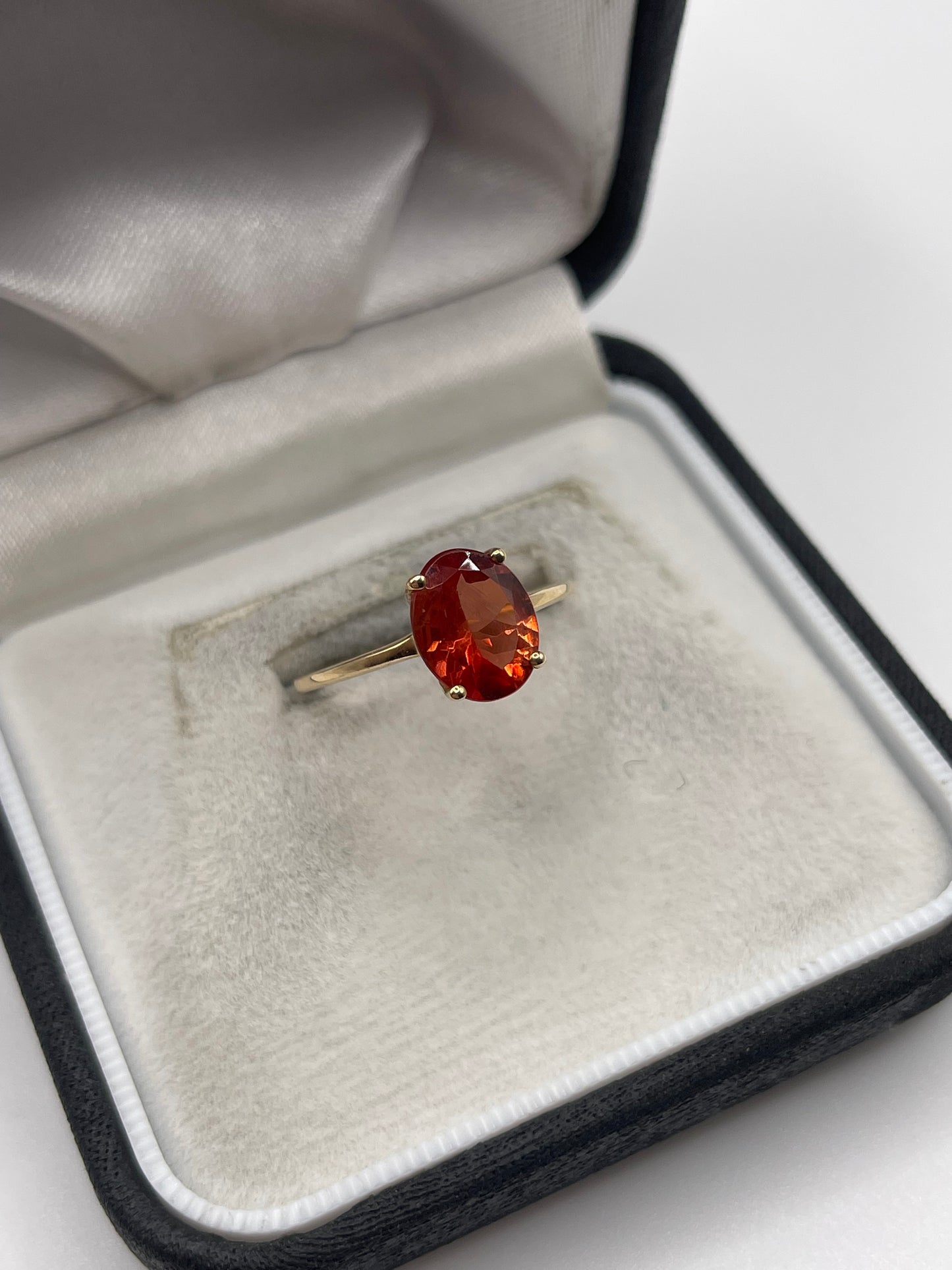 9ct gold quartz ring