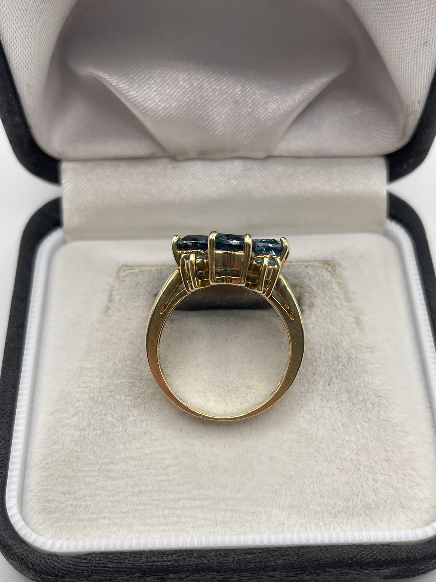 9ct gold topaz cluster ring
