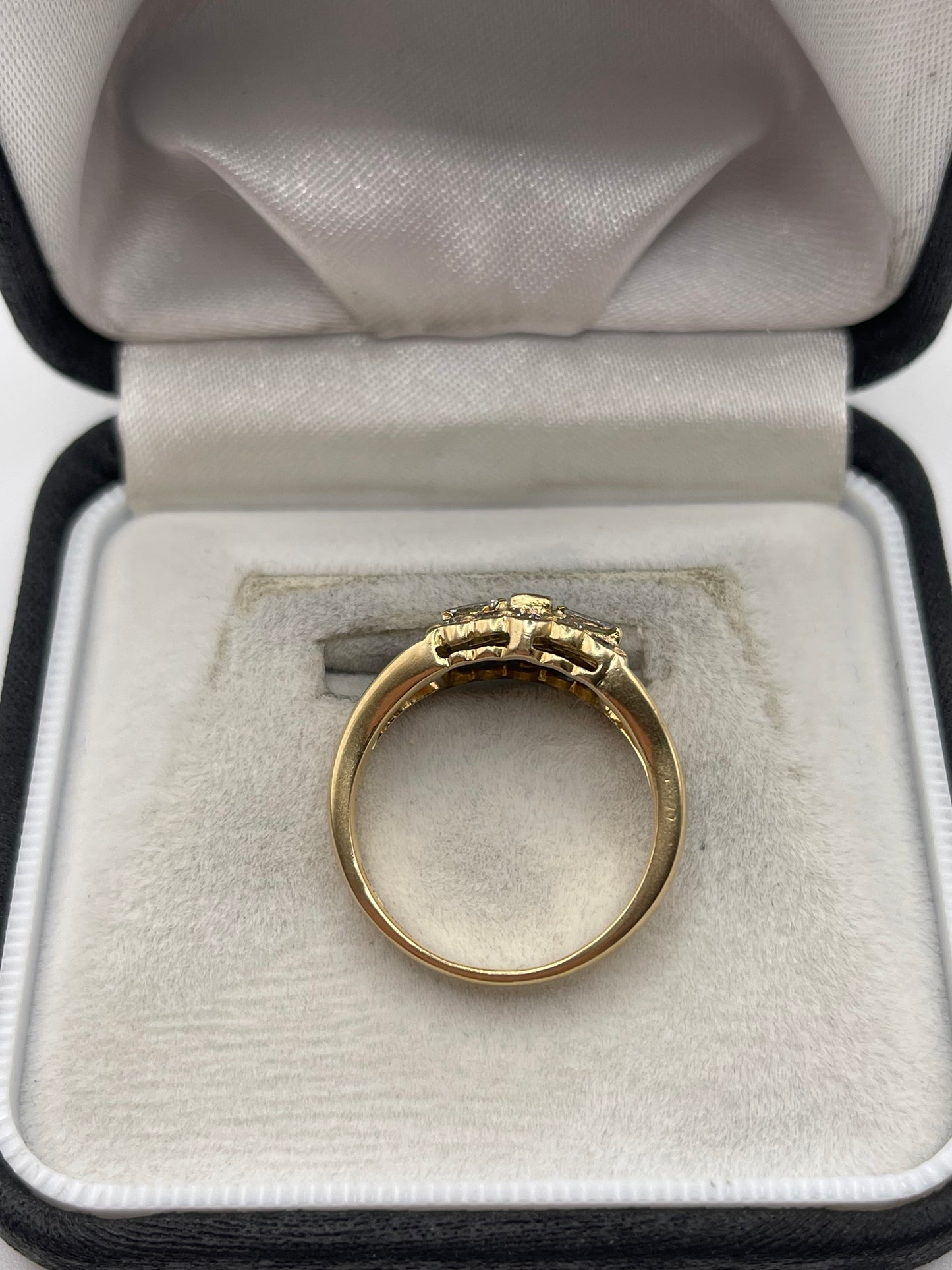 14ct gold diamond cluster ring