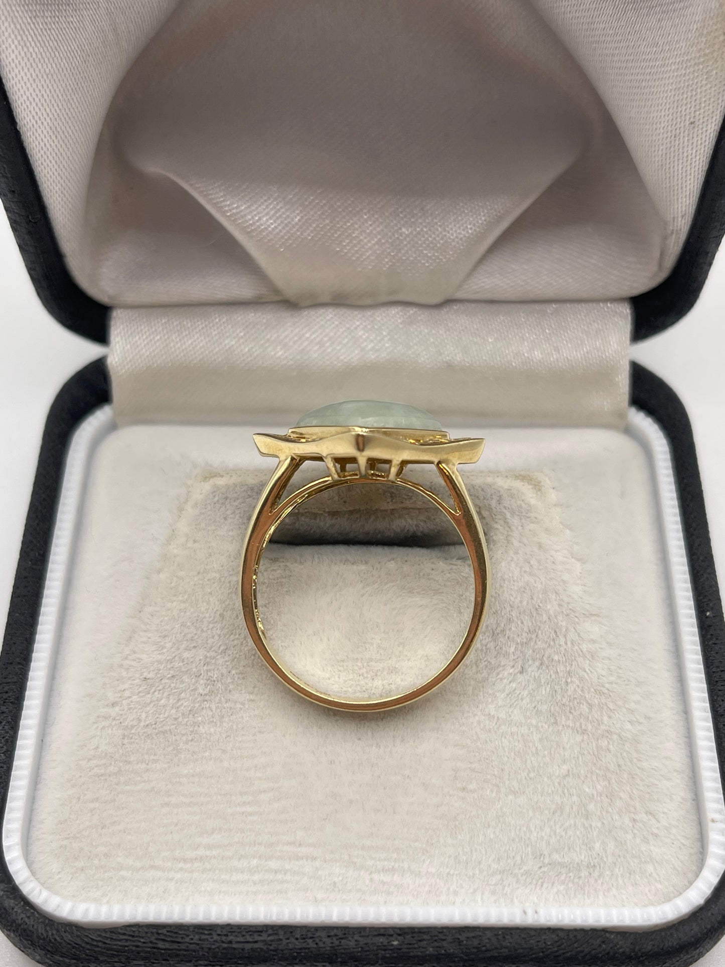 14ct gold jade ring