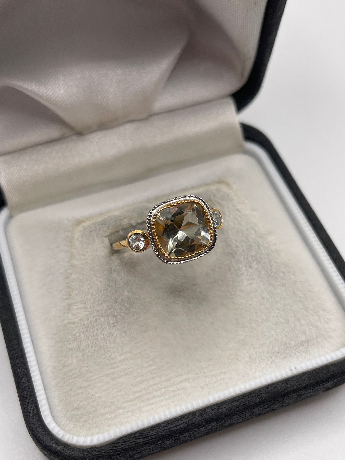 9ct gold quartz and zircon ring