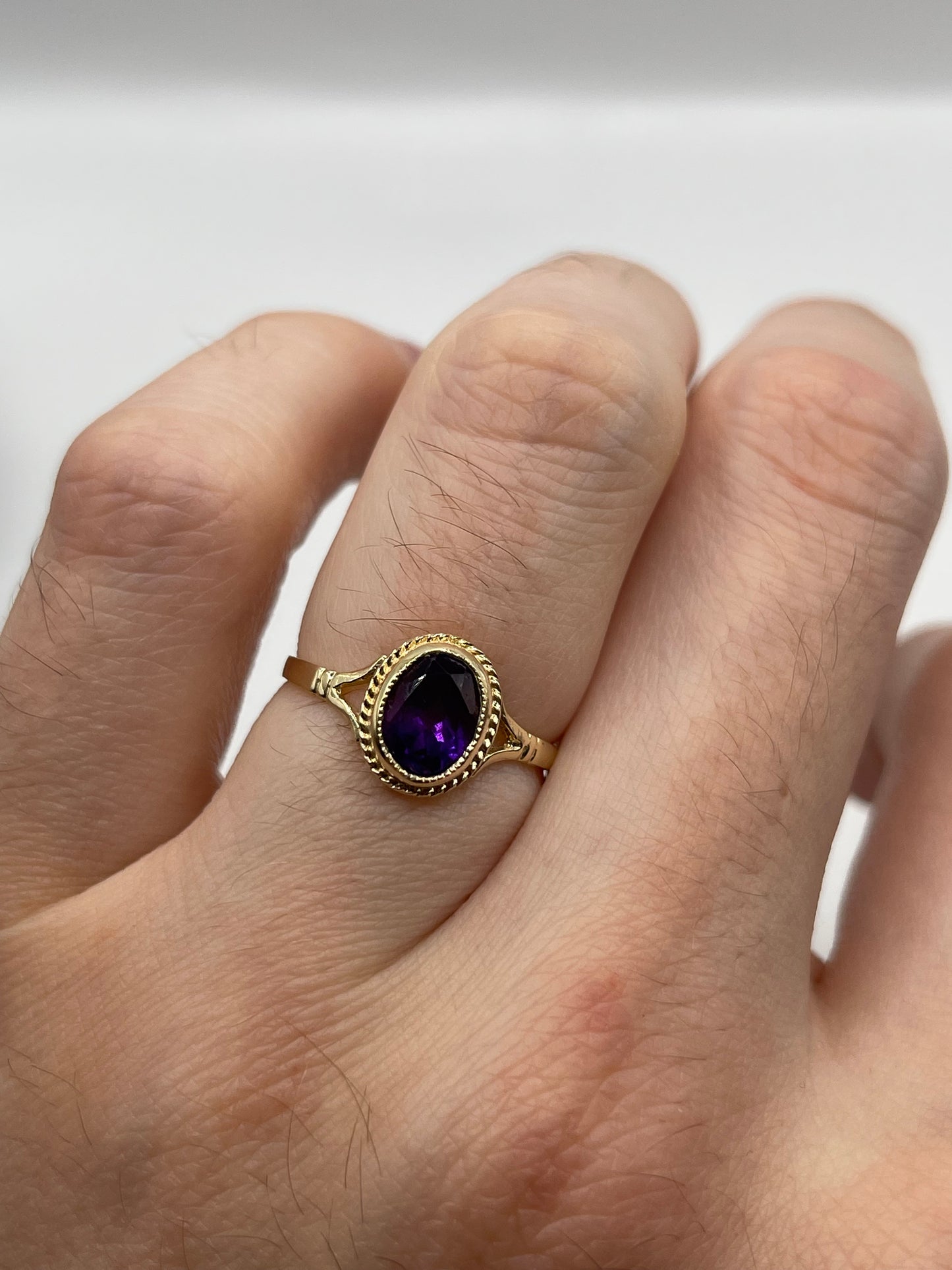9ct gold amethyst ring
