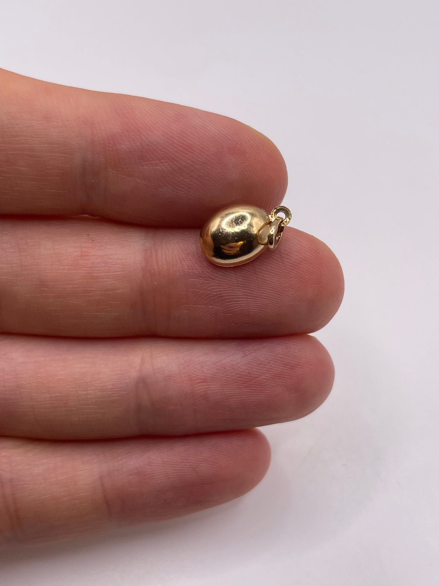9ct gold coffee bean charm