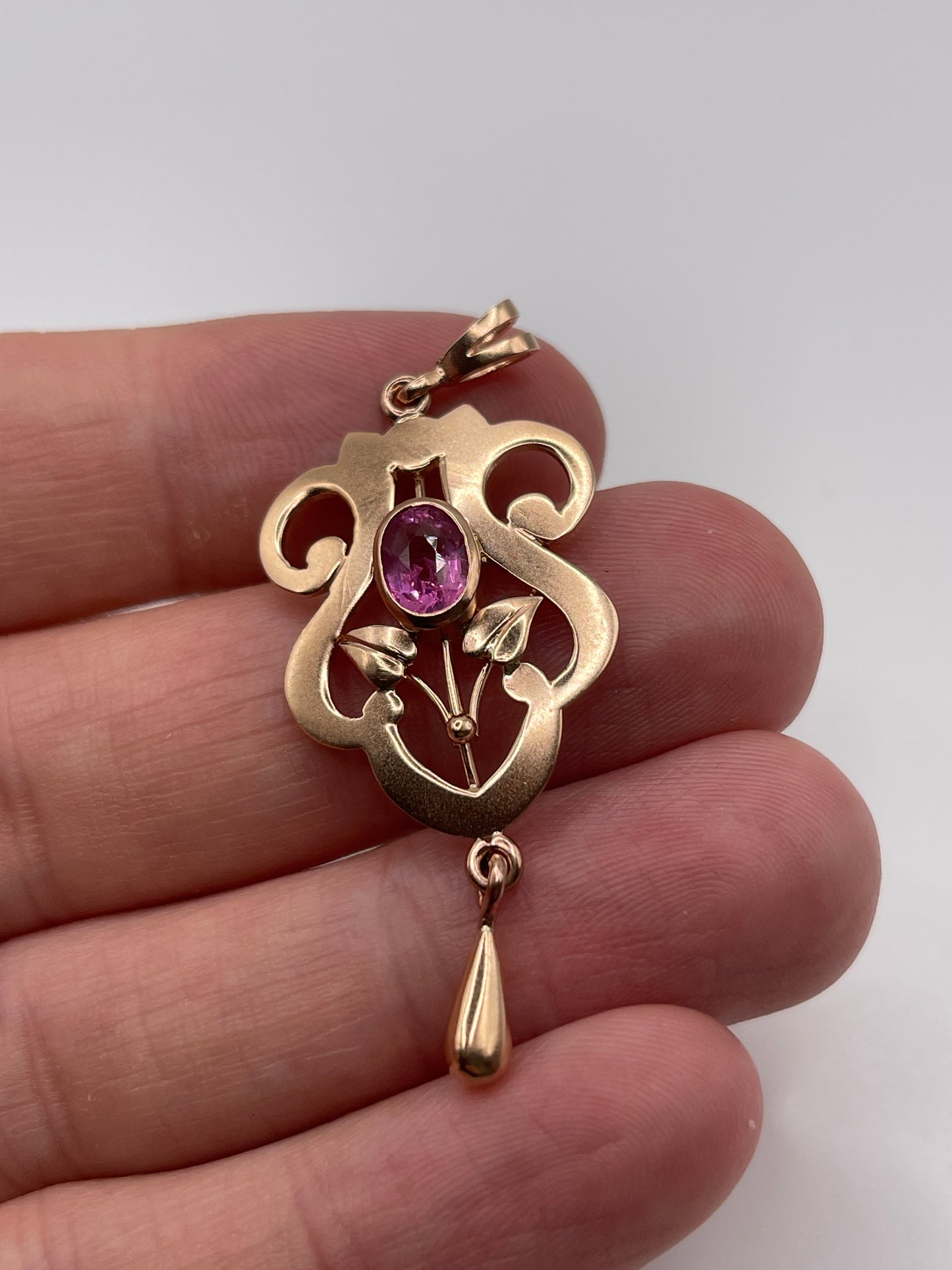 9ct rose gold pink topaz pendant