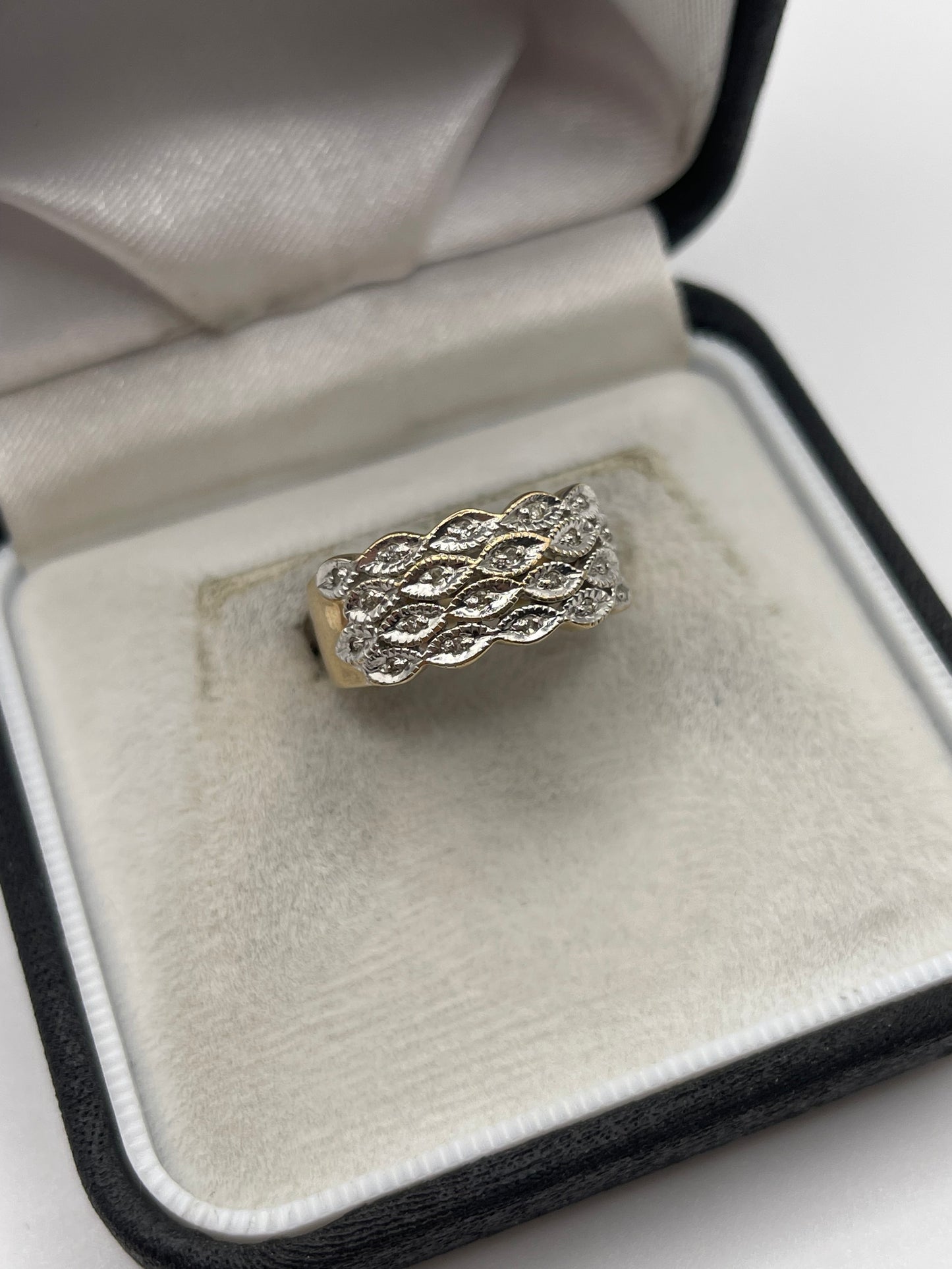 9ct gold diamond cluster ring