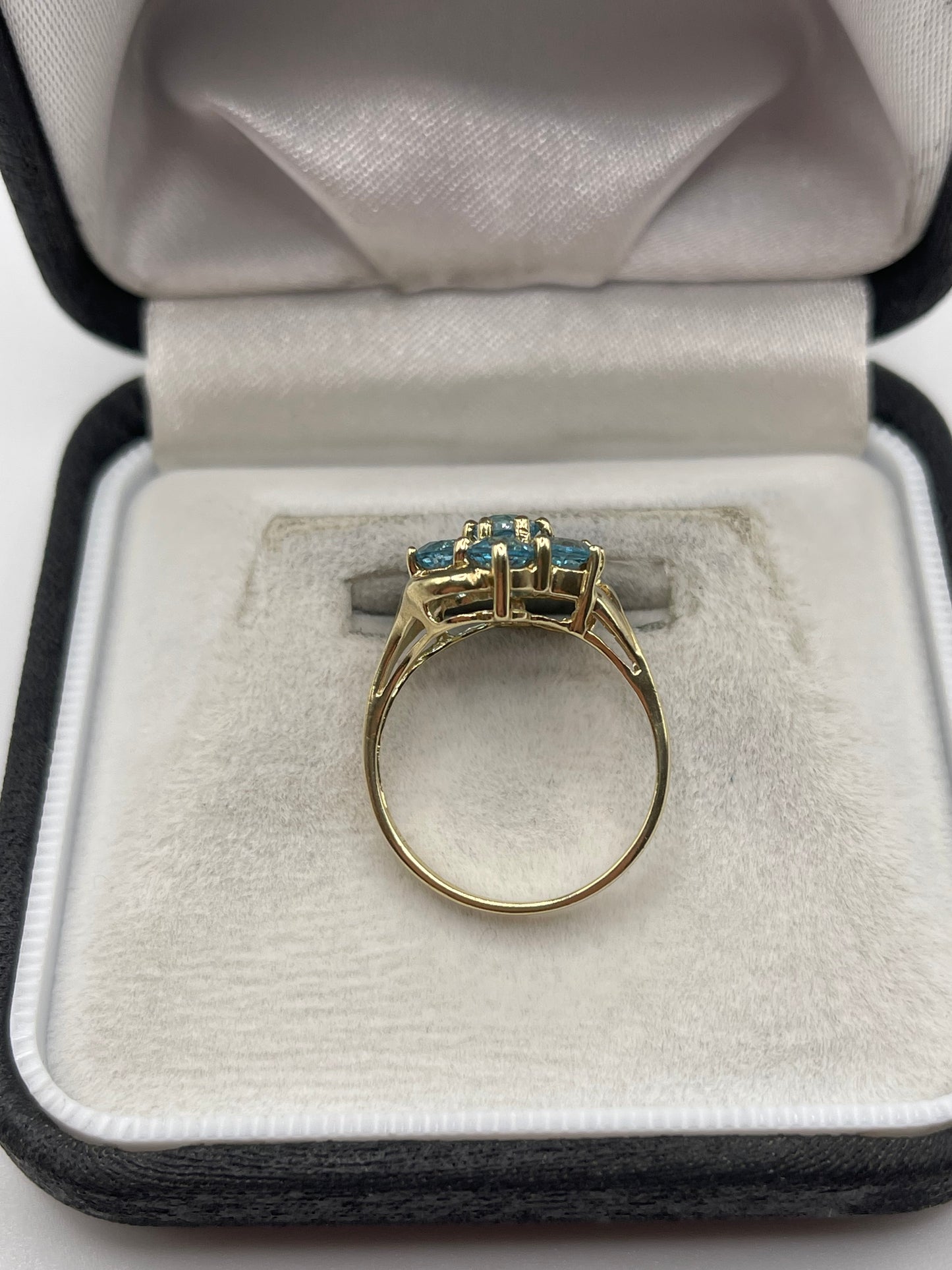 9ct gold topaz cluster ring