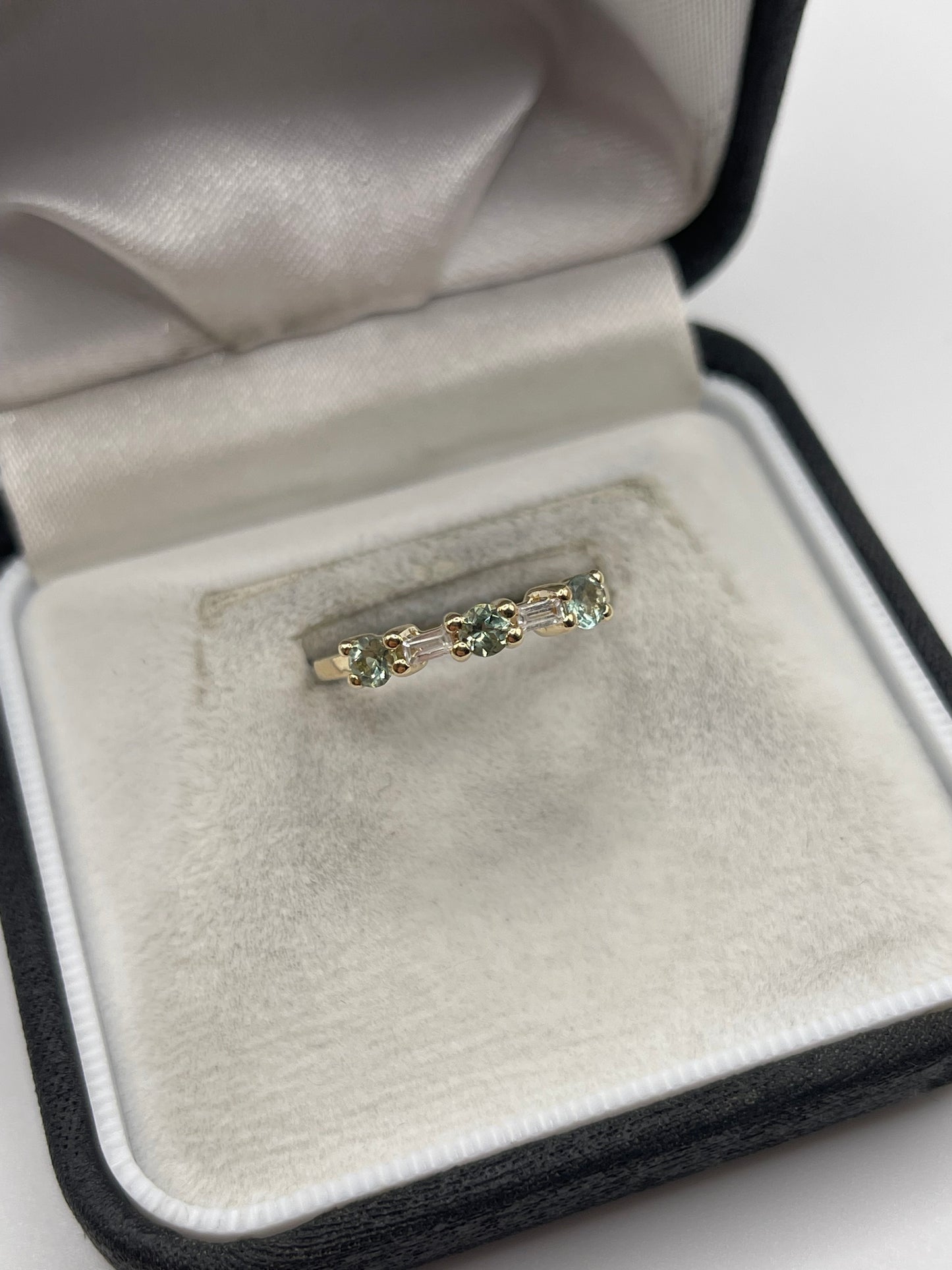 9ct gold quartz and zircon ring