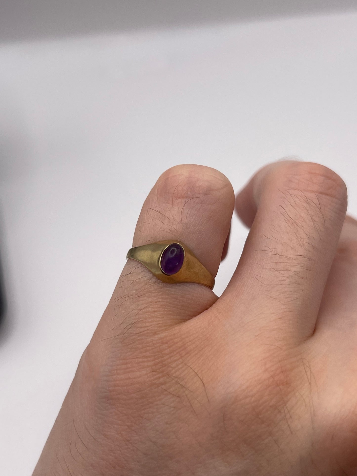 9ct gold cabochon amethyst ring