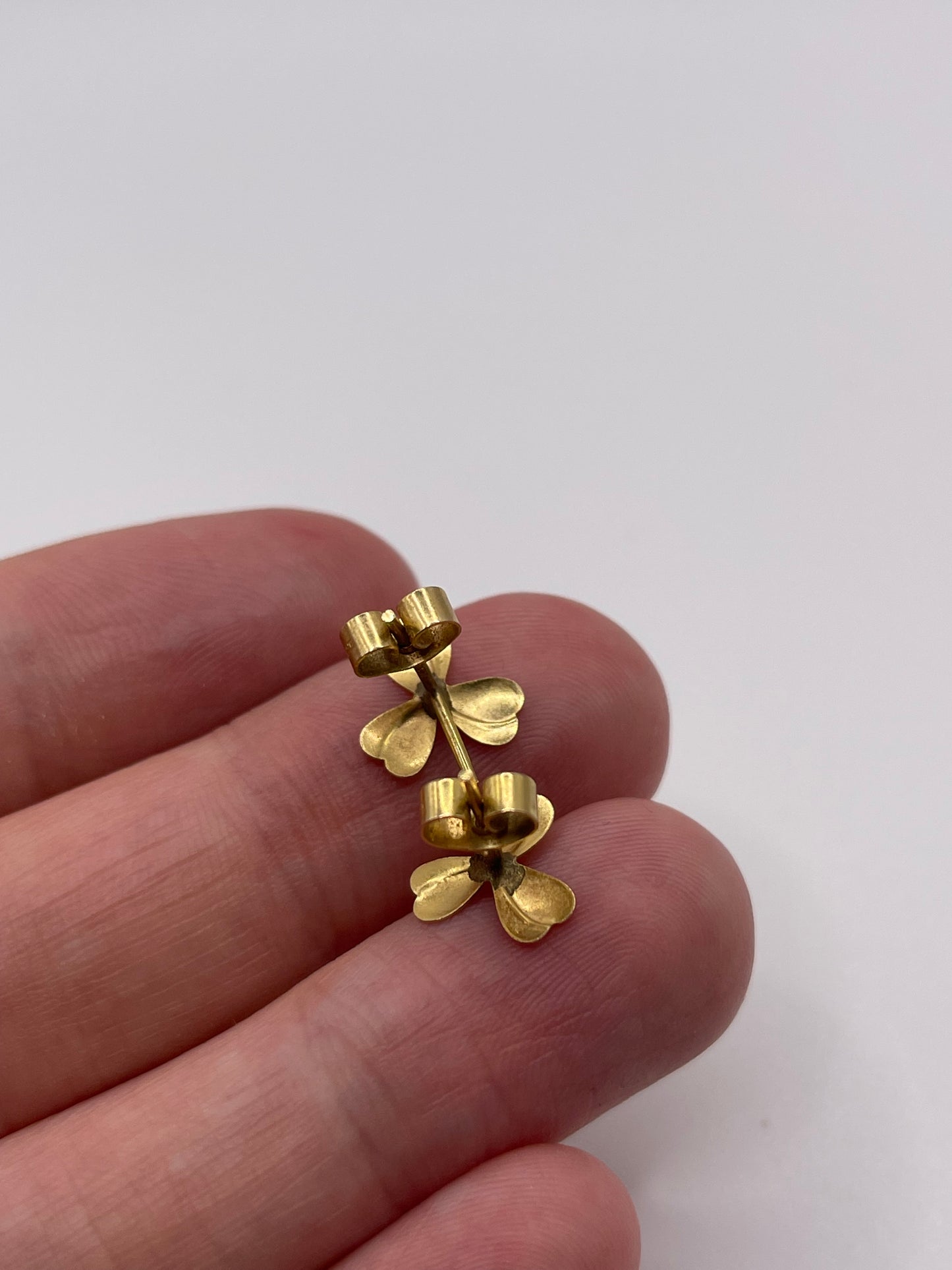 9ct gold clover earrings