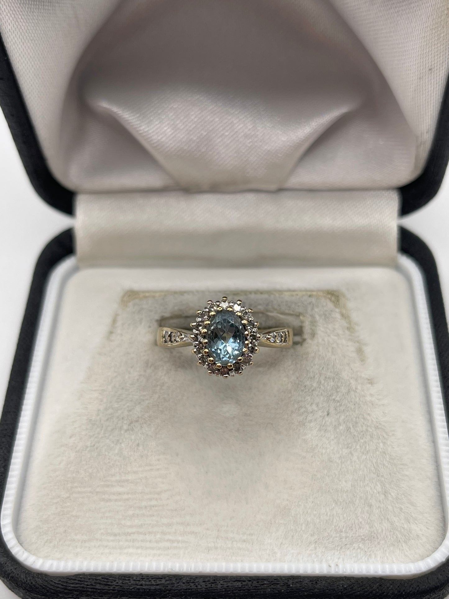 9ct gold topaz and diamond ring