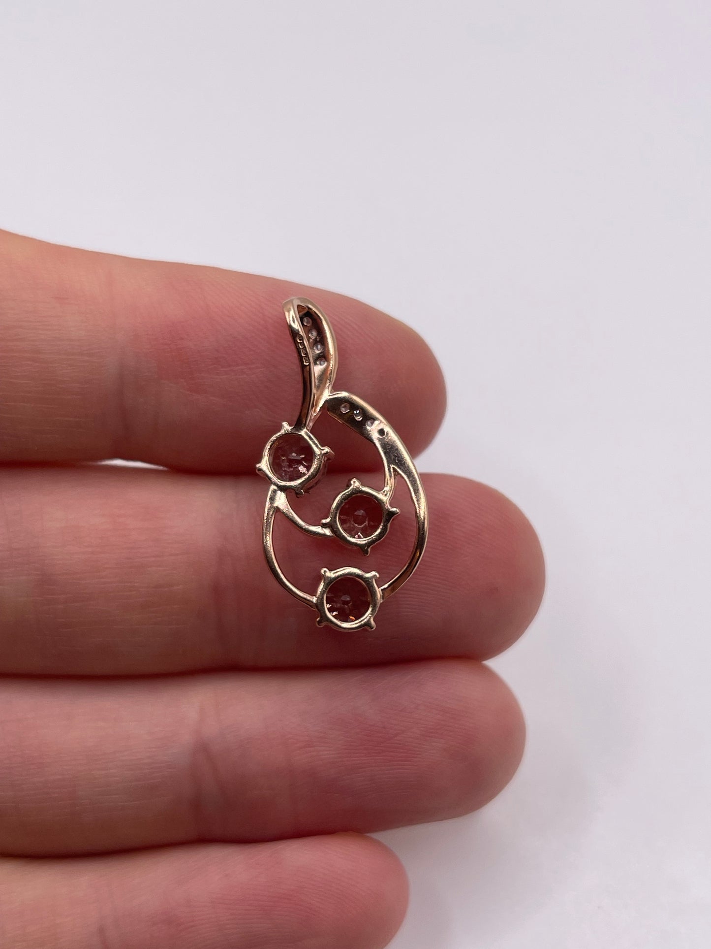 9ct rose gold quartz and diamond pendant