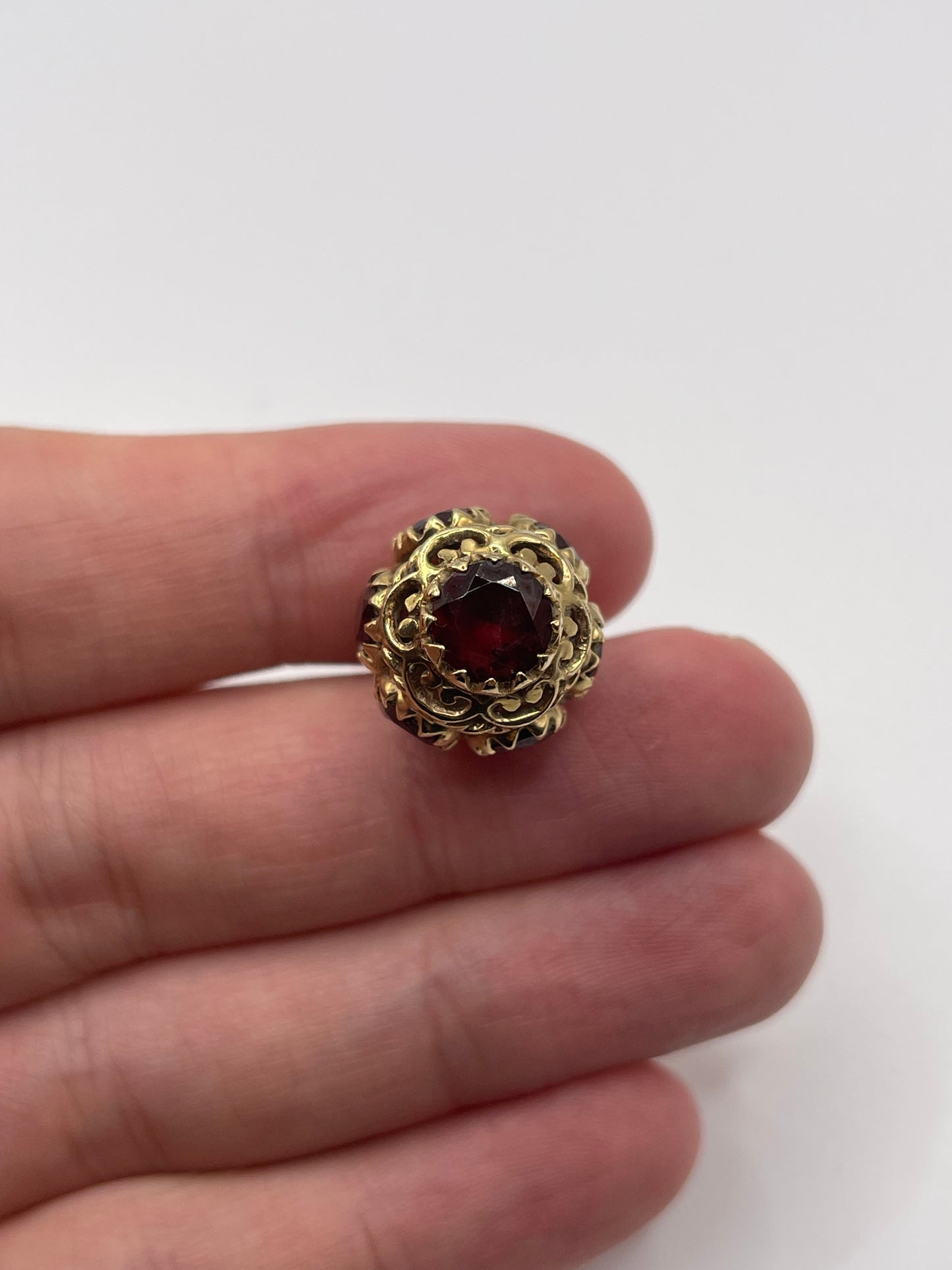 9ct gold garnet fob pendant