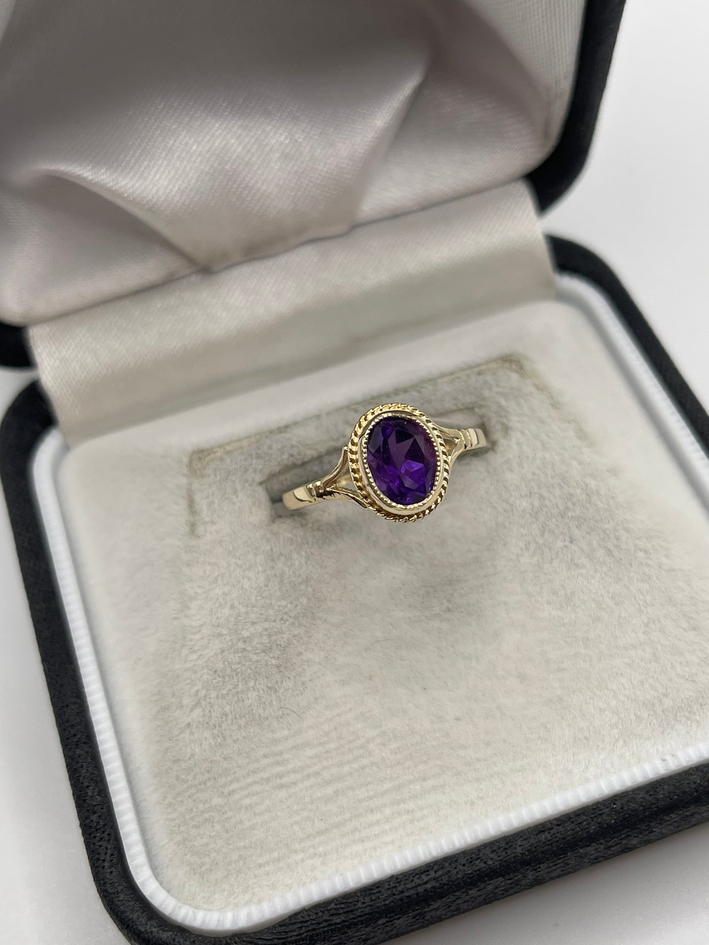 9ct gold amethyst ring