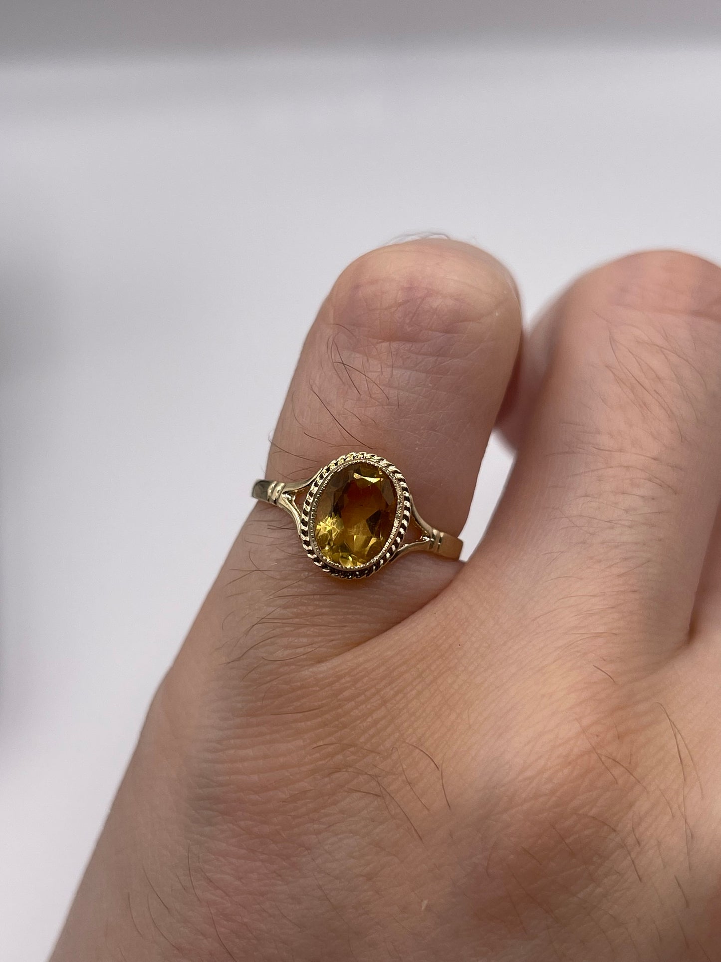 9ct gold citrine ring