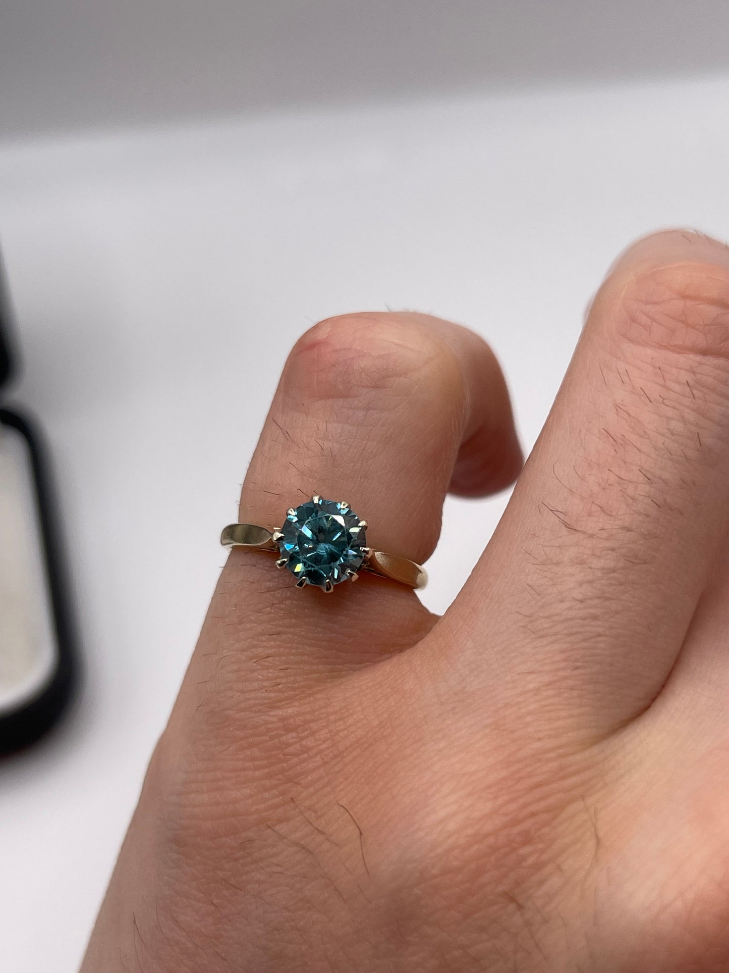 9ct gold blue zircon ring
