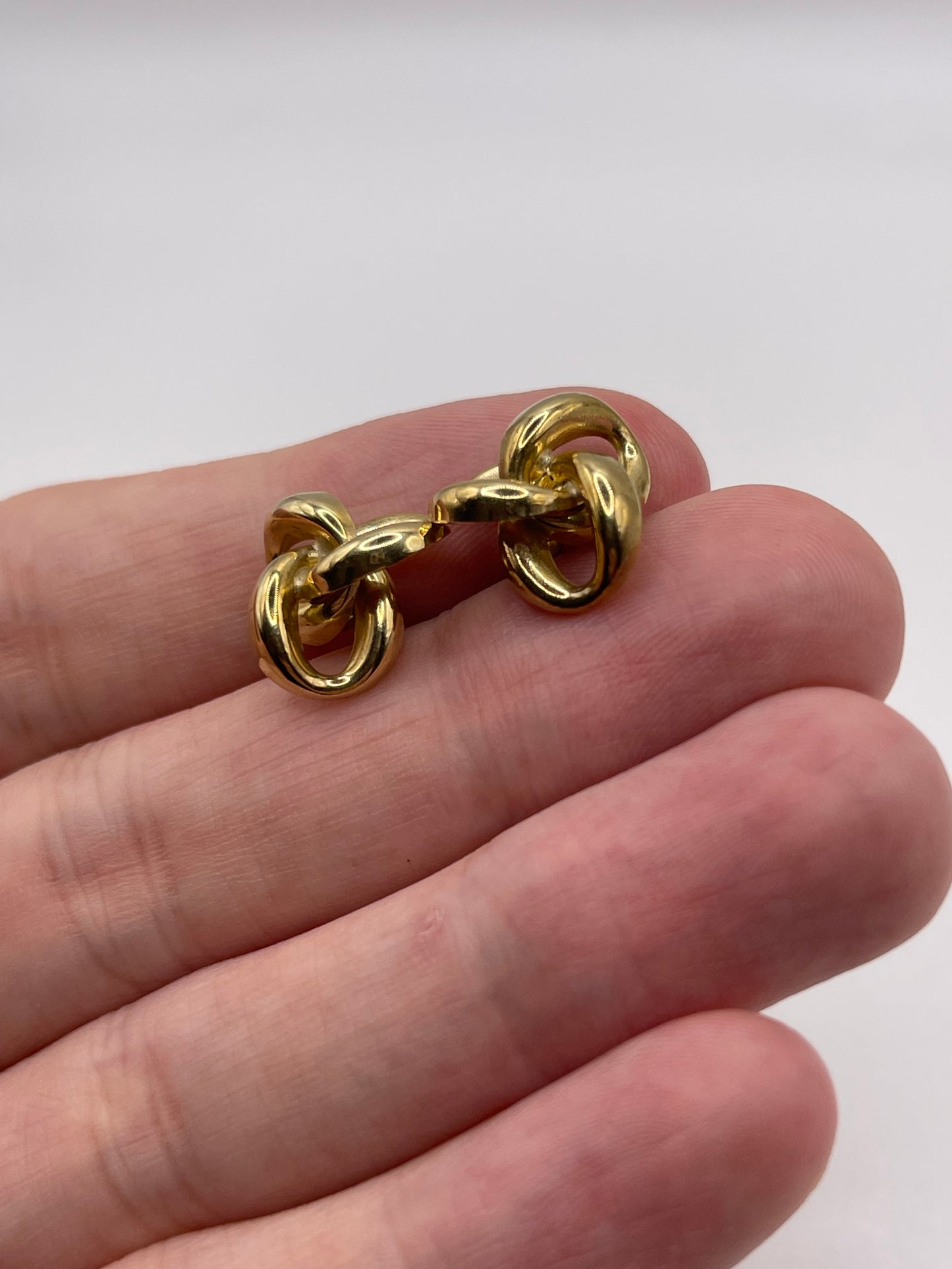 9ct gold knot earrings
