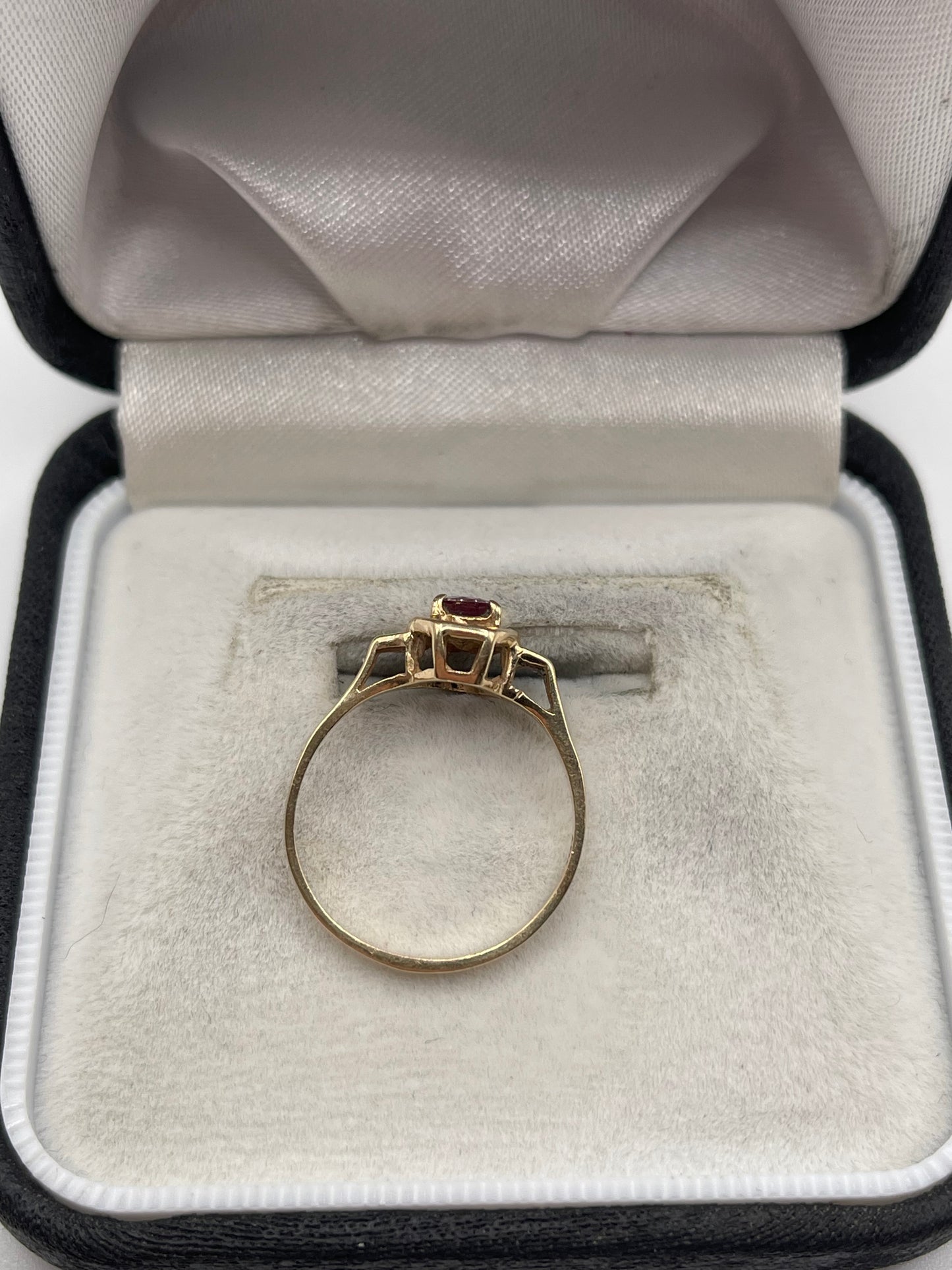 14ct gold ruby ring